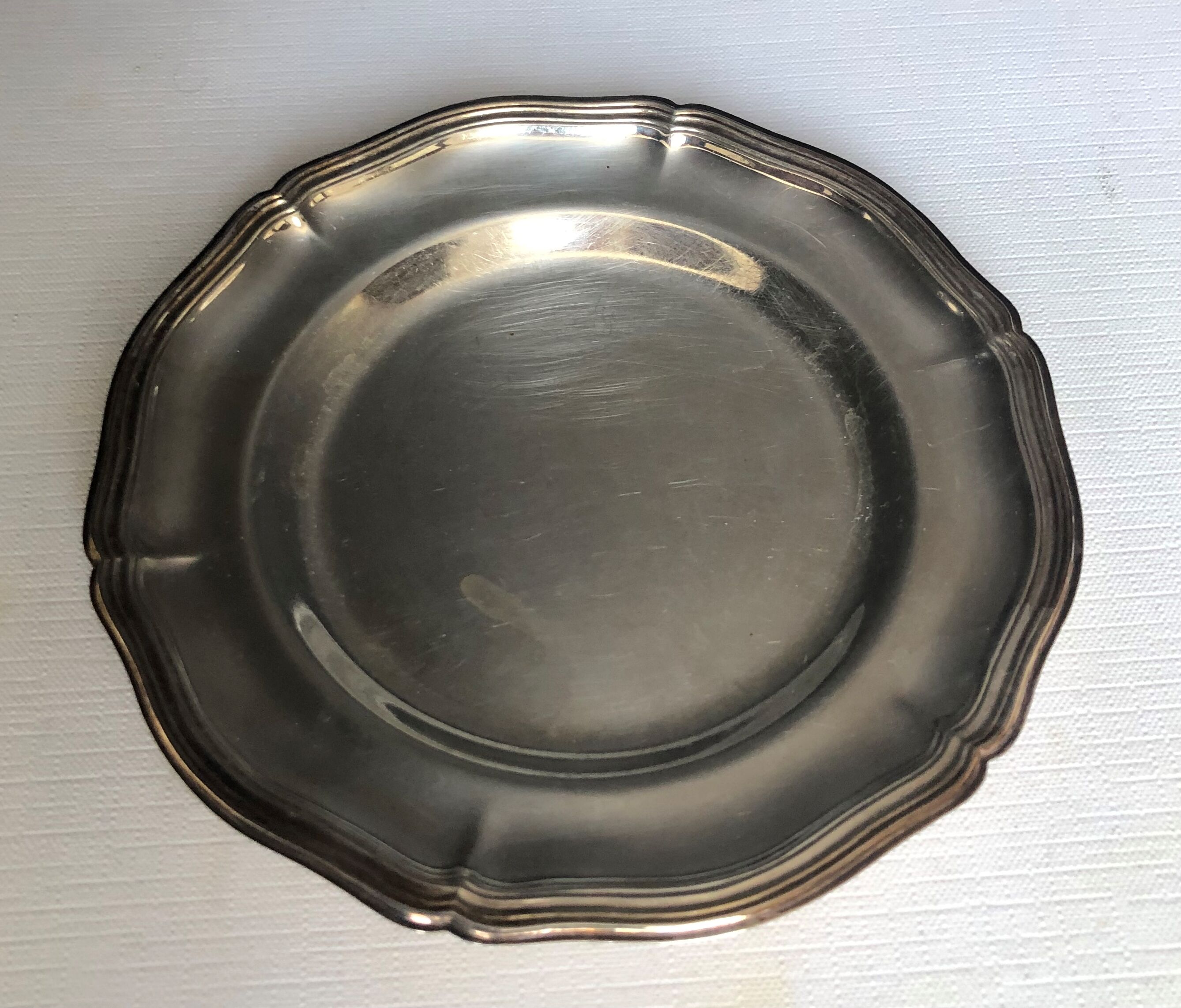 4 Silver metal bottle bottom