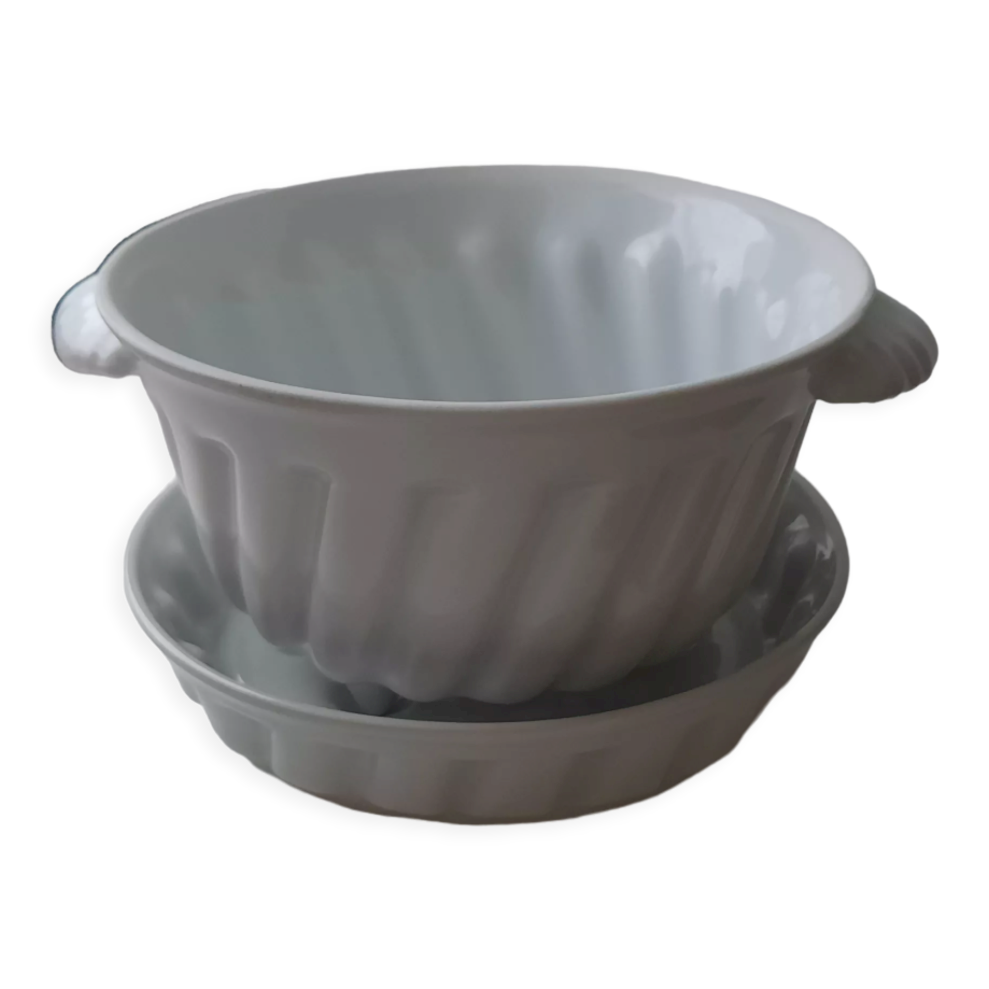 White porcelain drainer