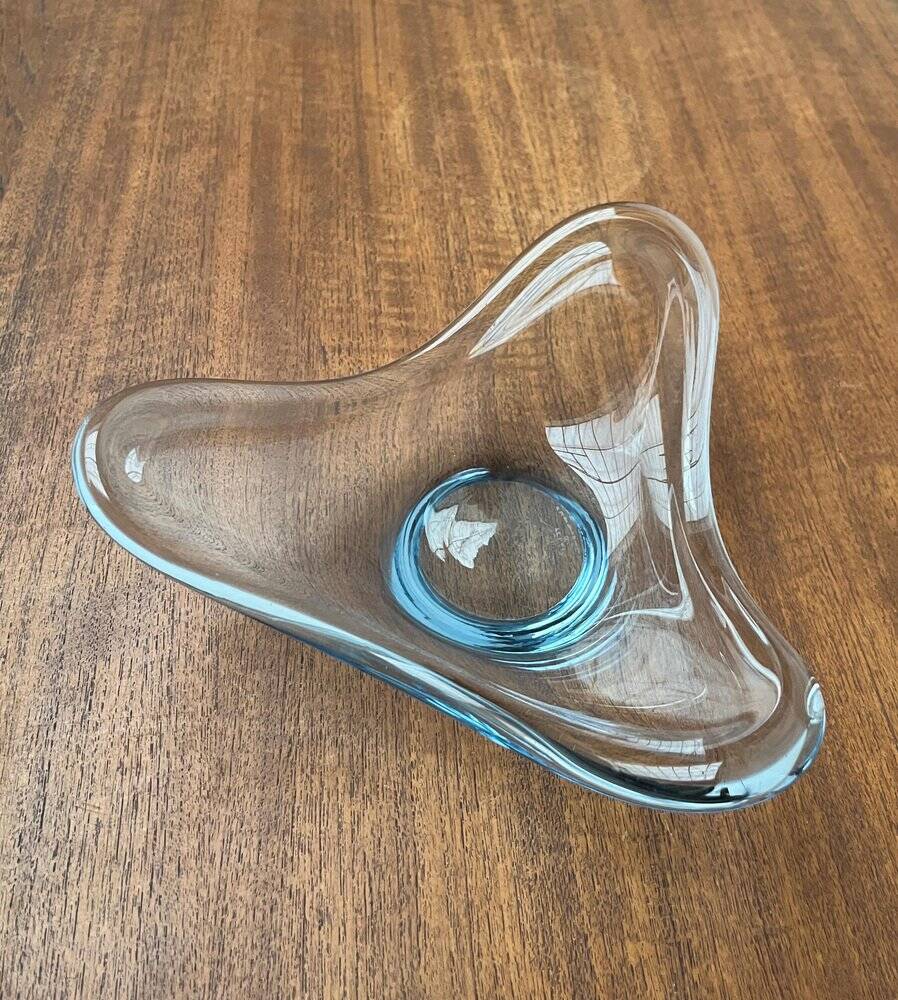 Danish glass bowl from the mid-century by Per Lütken for Holmegaard, 1960s.