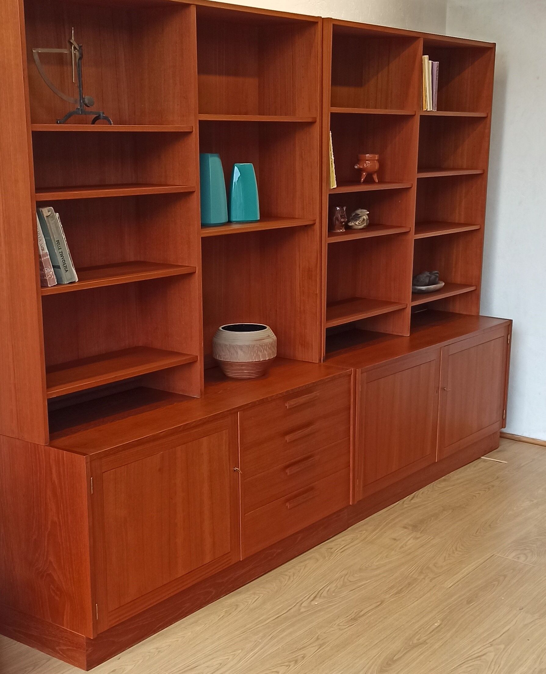 Bookcase by Nils Jonsson for Troeds, 1960