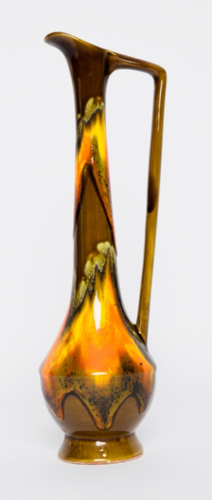 Jug Vallauris type  with geometric cove