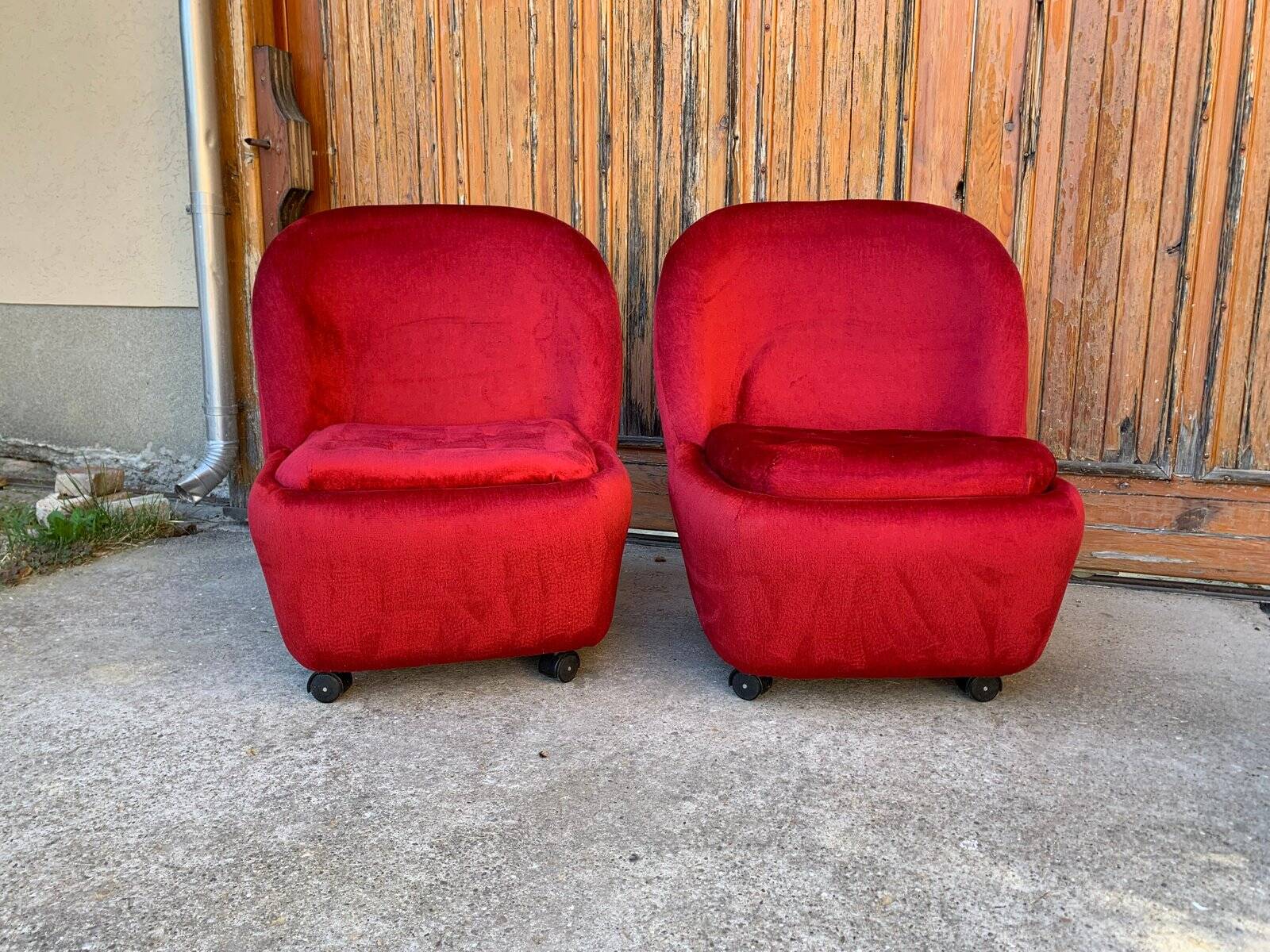 Set of 2 Mid-Century armchairs in purple velvet, 1950s Czech Republic.