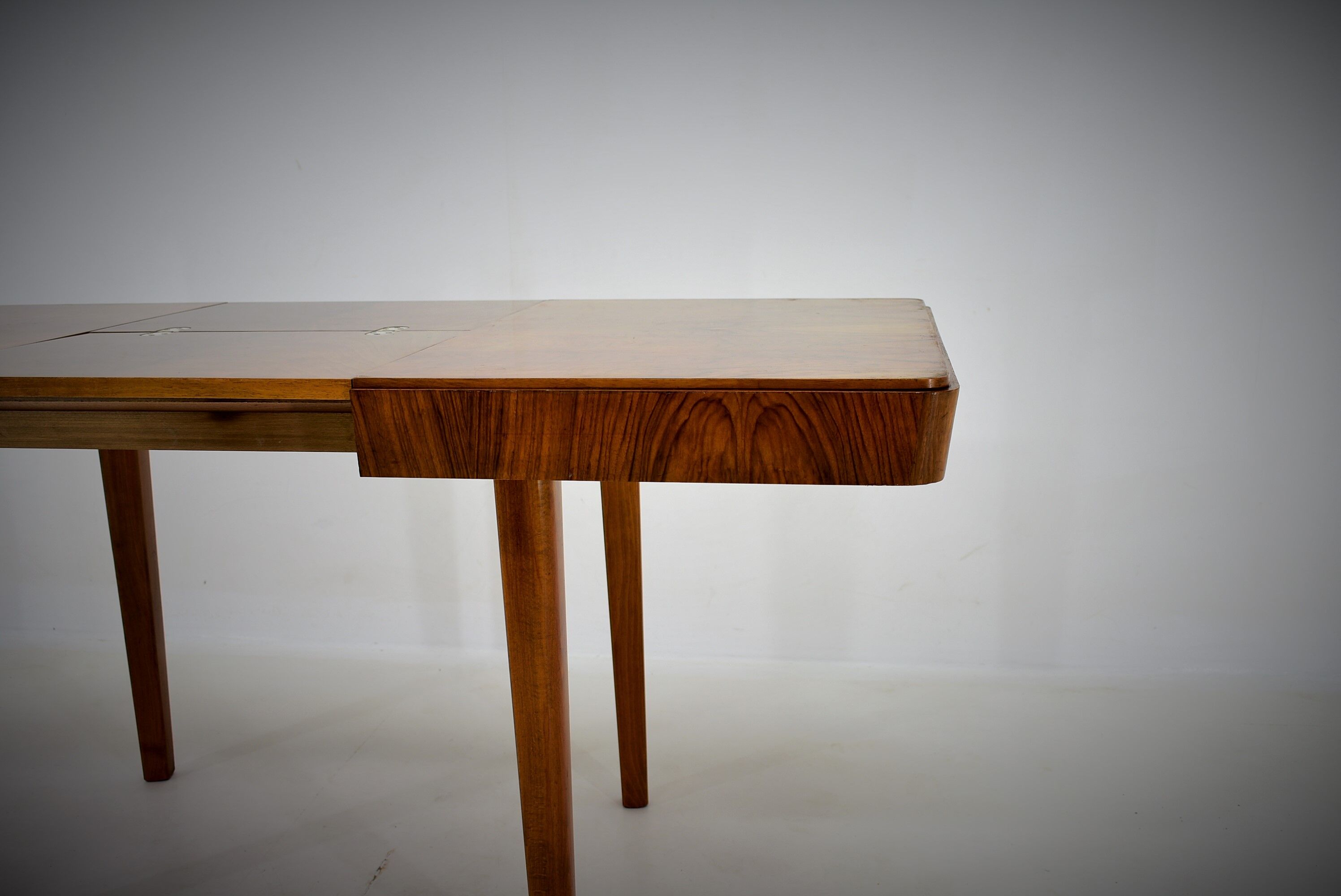 Table à manger extensible Jindřich Halabala pour UP Zavody, années 1950