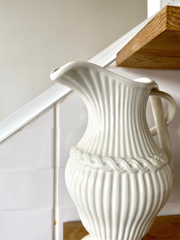 Pitcher Gien in white earthenware