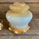 Suspension globe en verre opaline