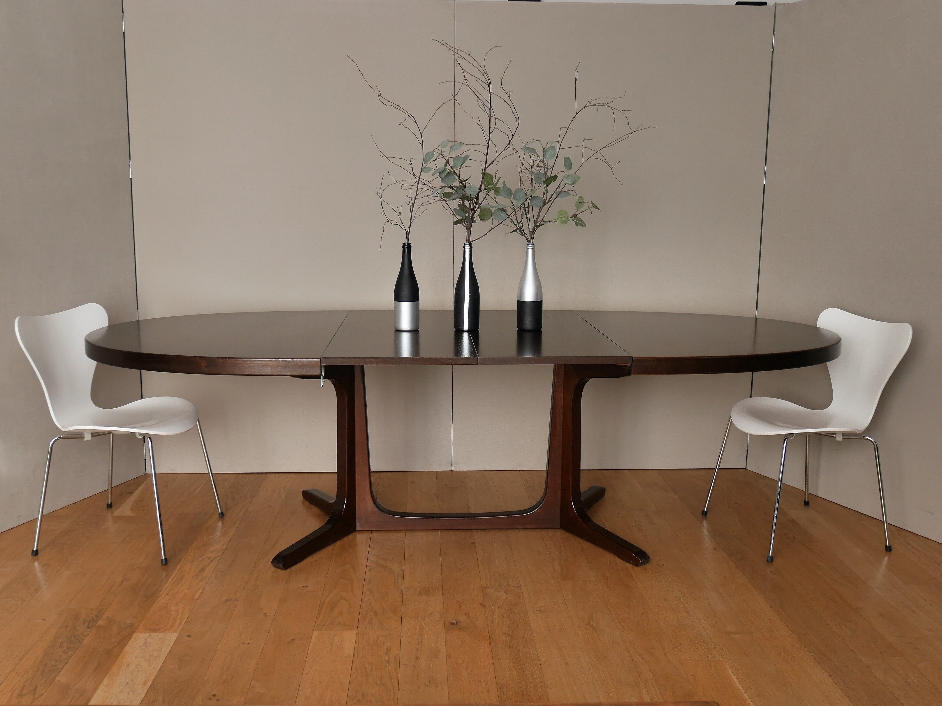Baumann oval dining table with 2 extensions Scandinavian design