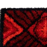 Scandinavian 20th century modern rya rug. Svängsta Slottsmatta, Sweden. 149 x 94 cm (59 x 37 in)