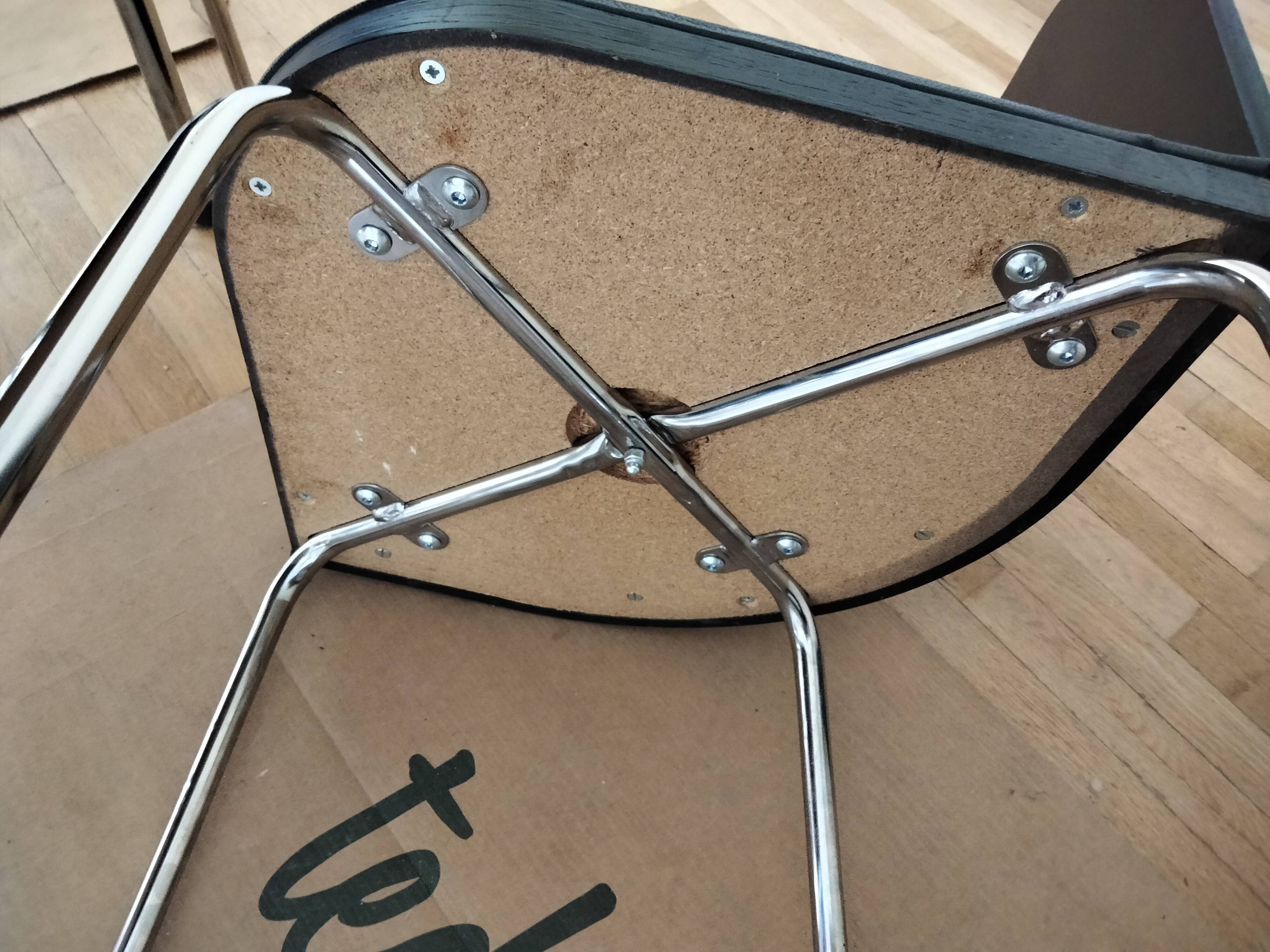 Table and 4 chairs Ikea Fusion