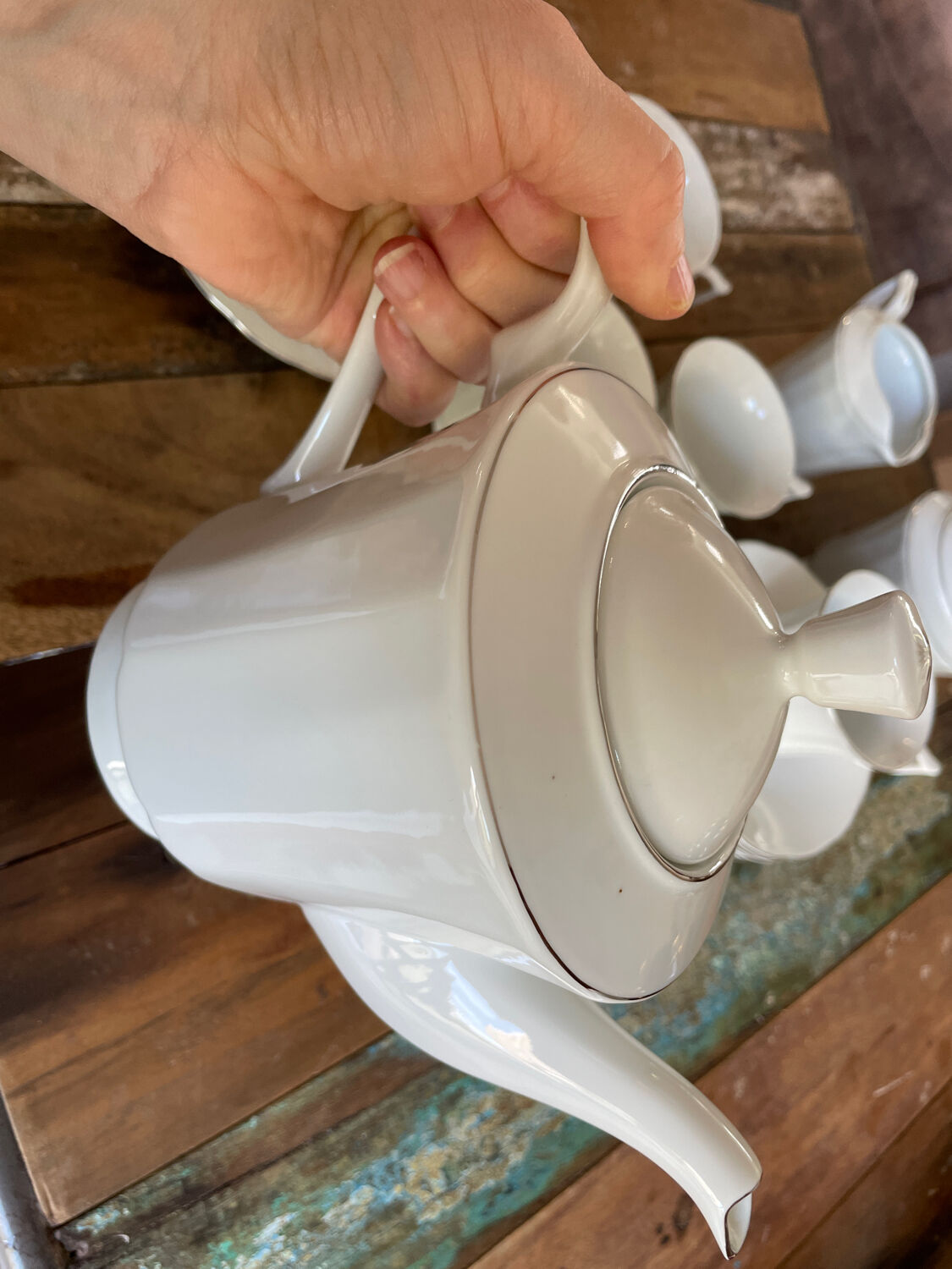 Coffee service for 6 cups, coffee pot, sugar bowl, and milk jug.