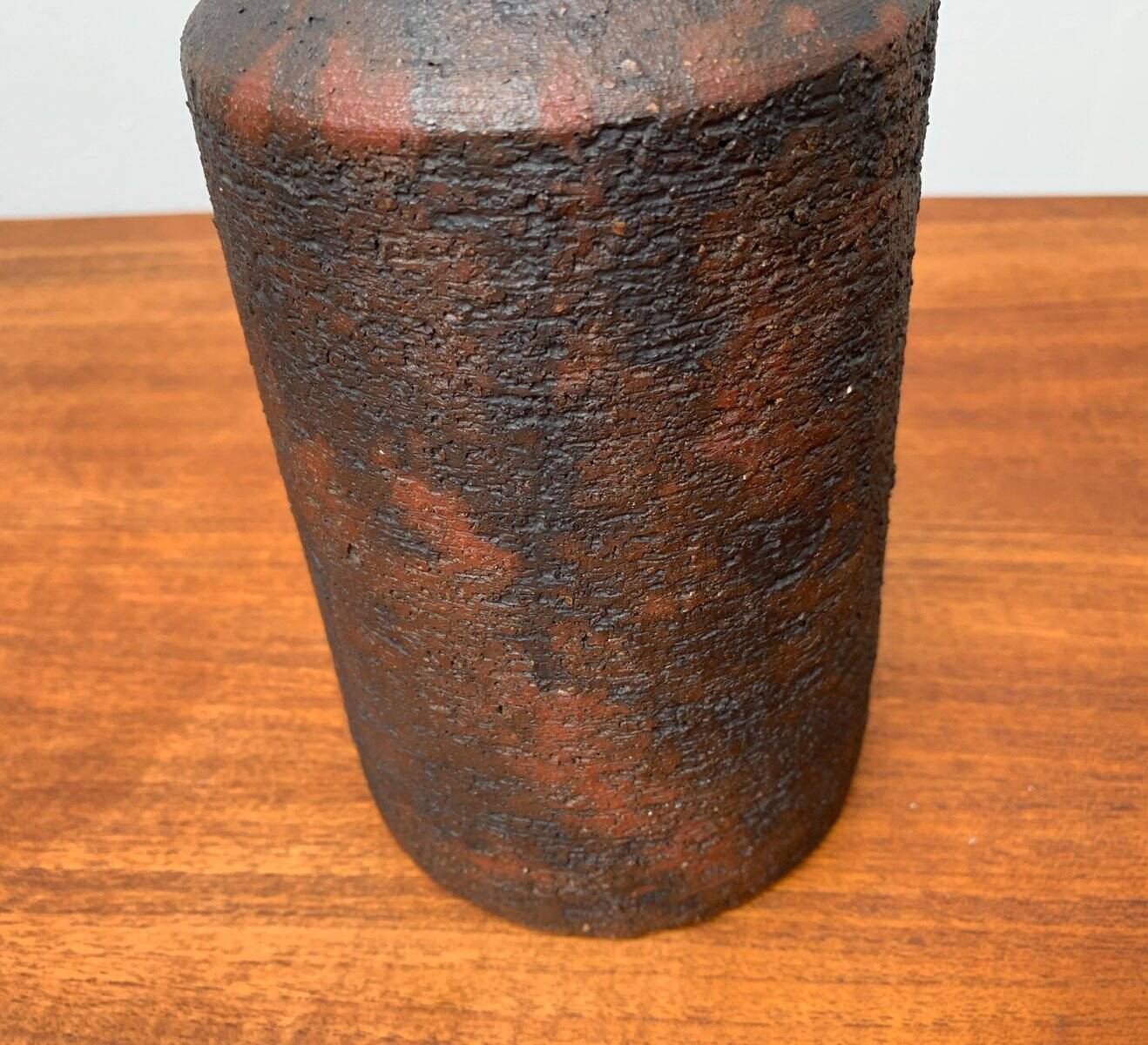 Brutalist vase from the mid-century German studio pottery by Gerhard Liebenthron, 1974.