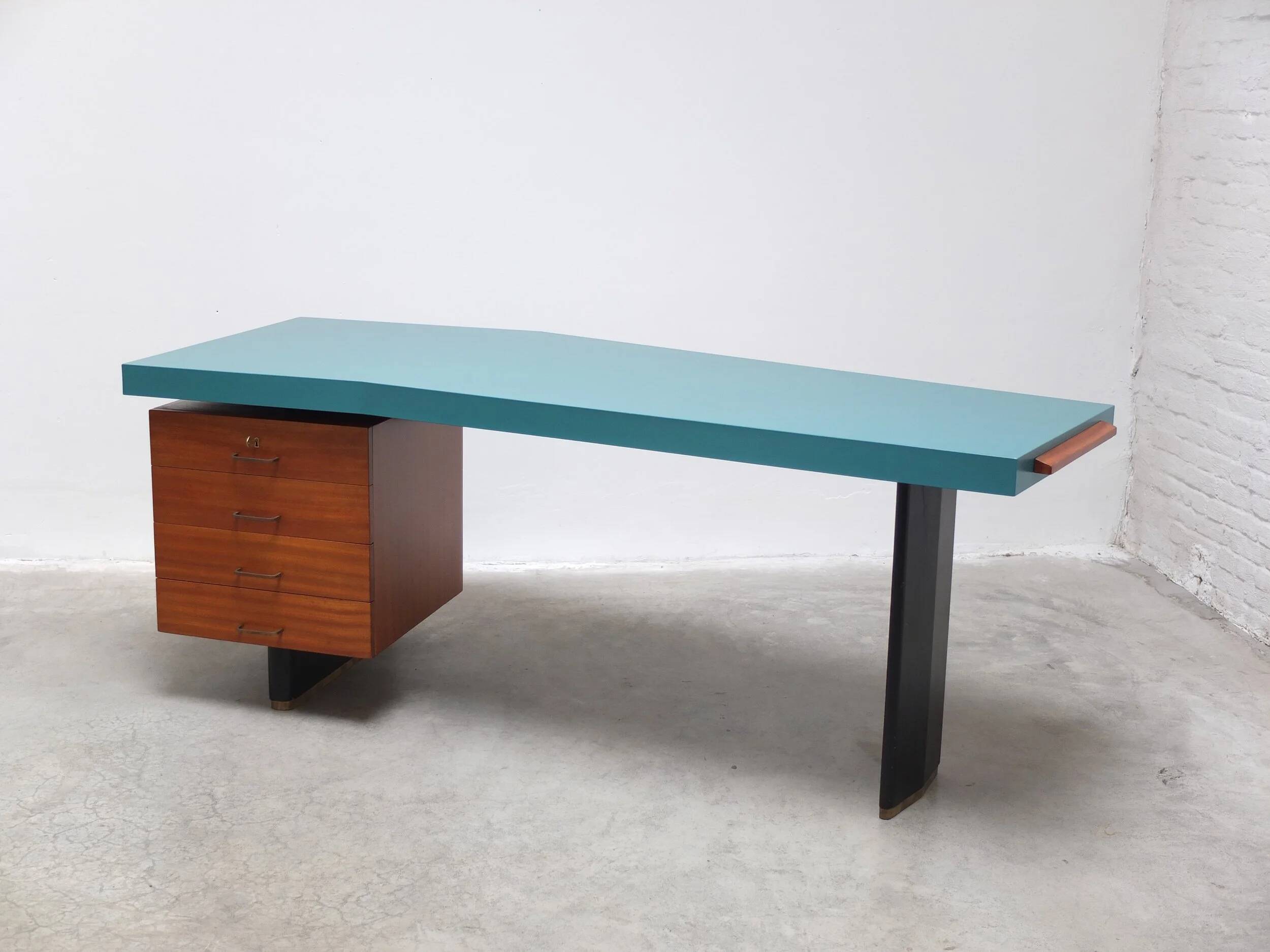 'Boomerang' ultra-rare desk by Jos De Mey for Van Den Berghe-Pauvers, 1960s.