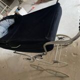 Vintage stroller/pram
