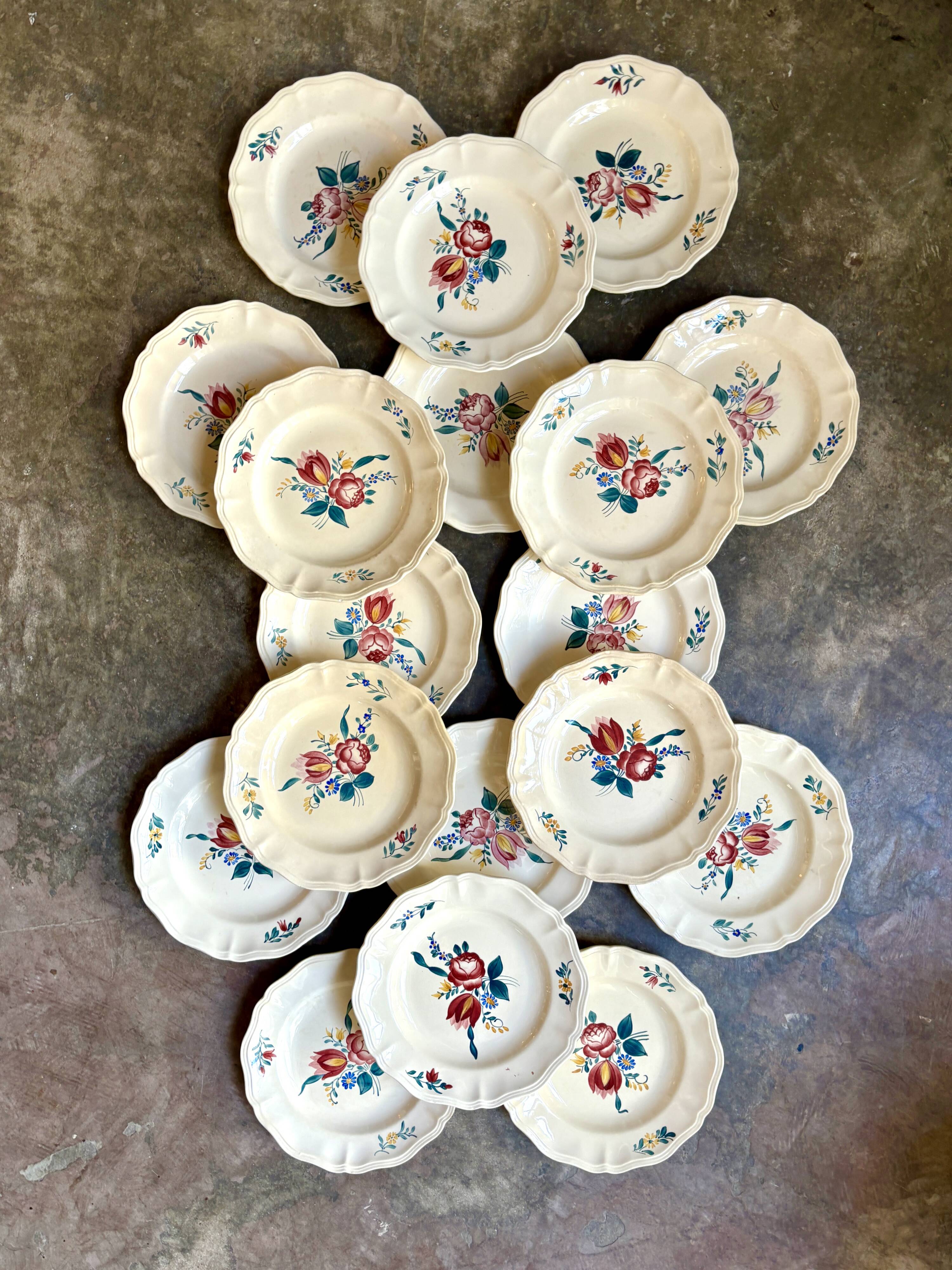 6 flat plates in Digoin Sarreguemines earthenware, "Yann" service