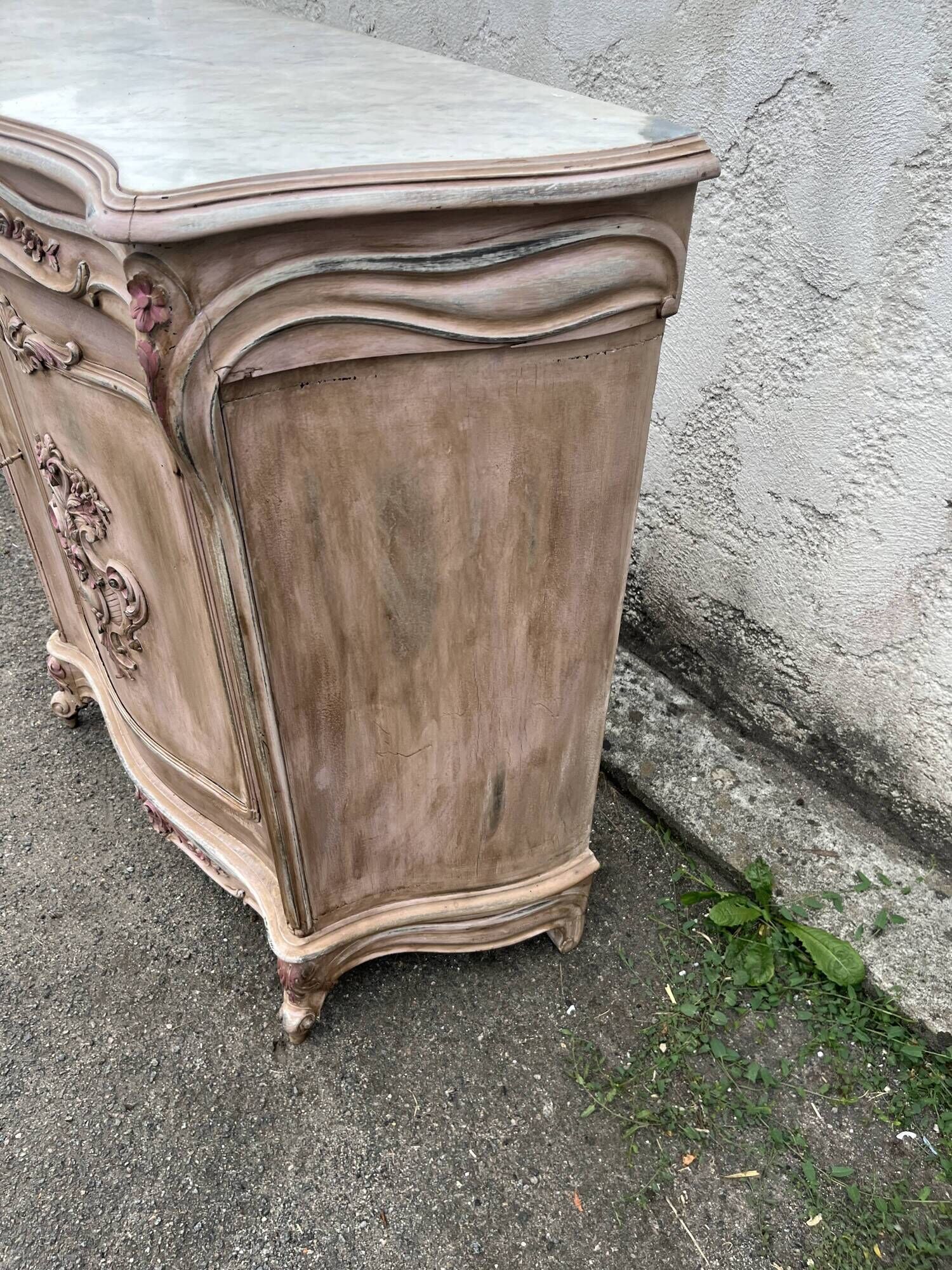 Louis XV style side table – door carved with floral decoration