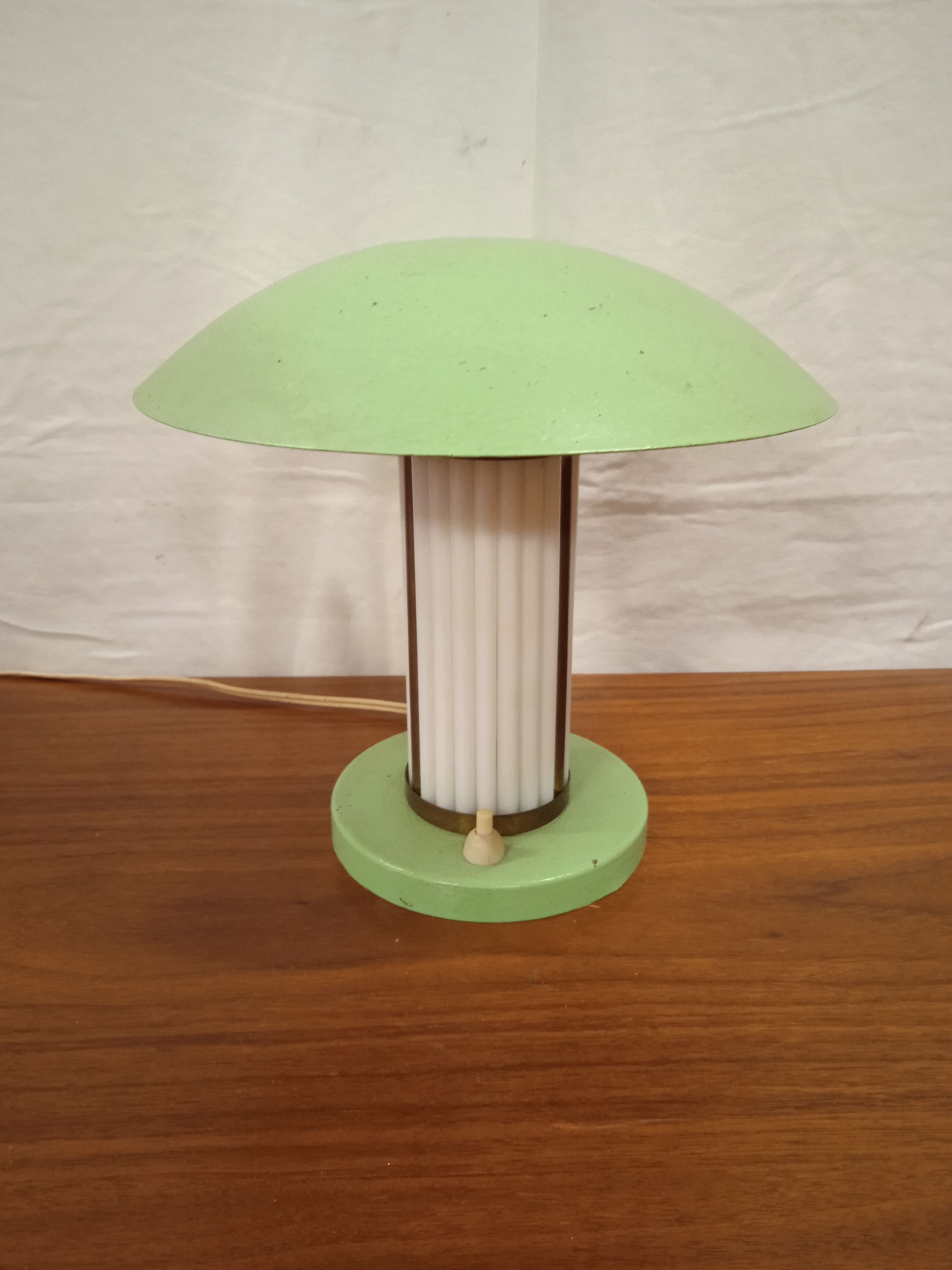 Small Art Deco mushroom lamp in lacquered metal