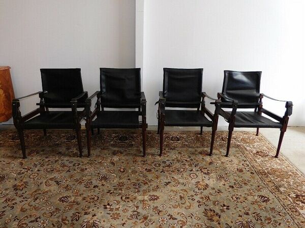Serie De 4 fauteuils Safari Des Annees 1970 En Palissandre Et cuir