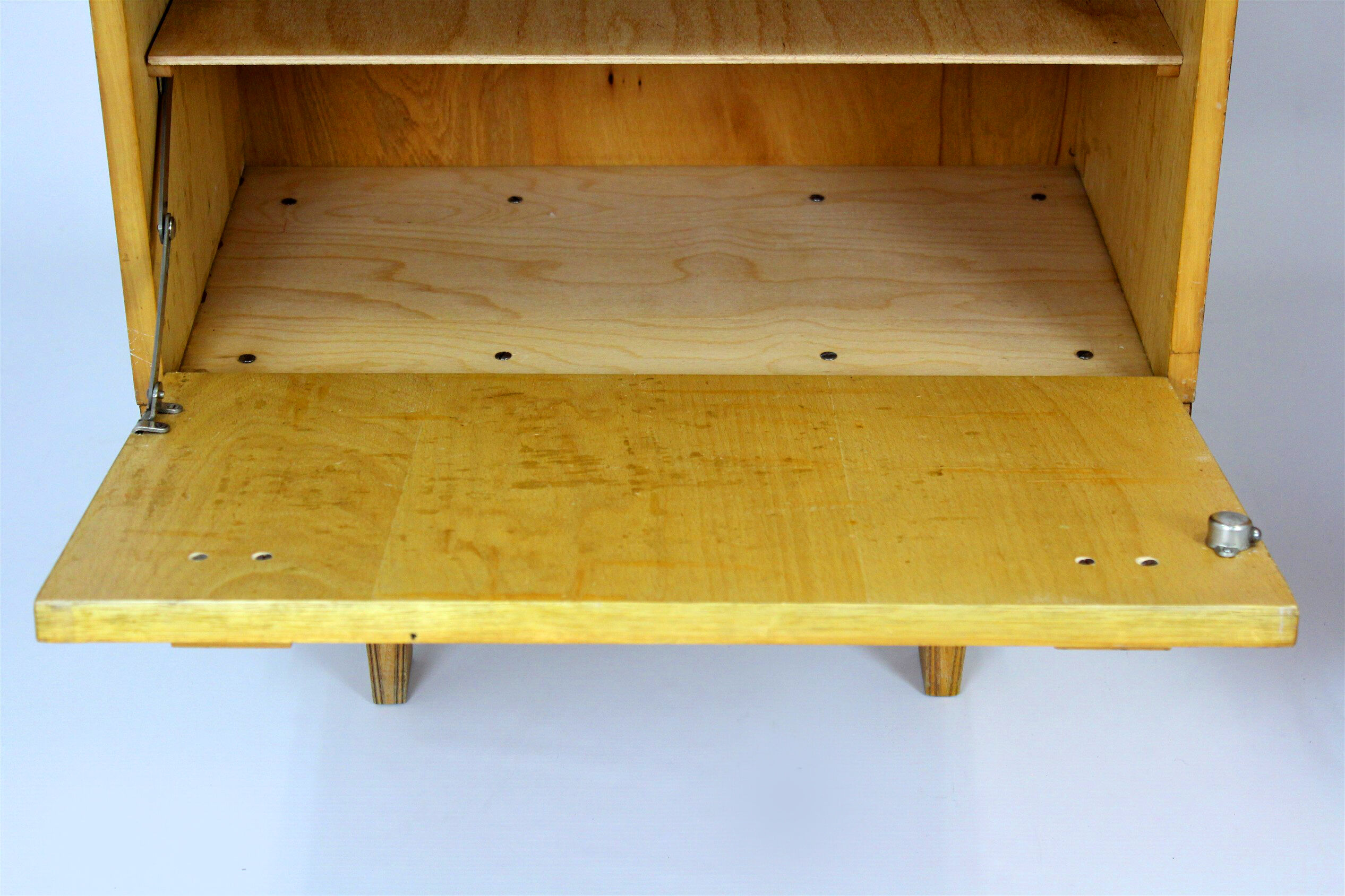 Vintage Nightstands with White Glass Tops, 1970s, Set of 2