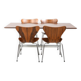 Table Shaker et chaises Série 7 d'Arne Jacobsen, années 1960