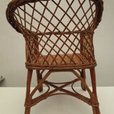 Ancien fauteuil en osier pour enfant