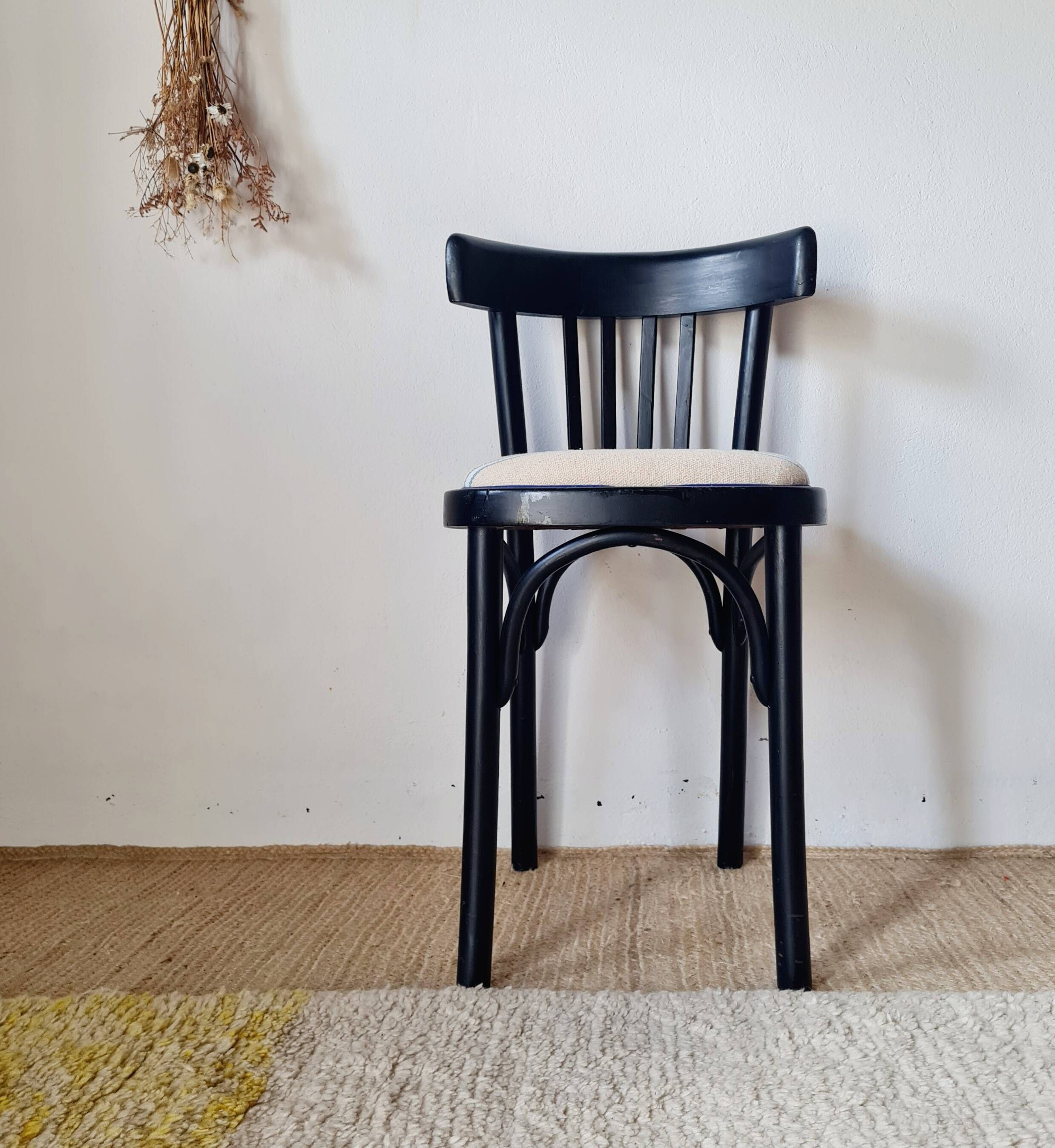 Chaise bistrot bois courbé noir assise rayures