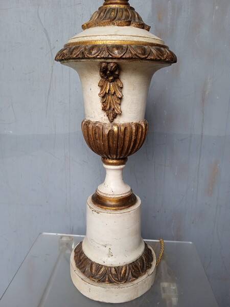 Medicis lamp carved polychrome wood ep 1940