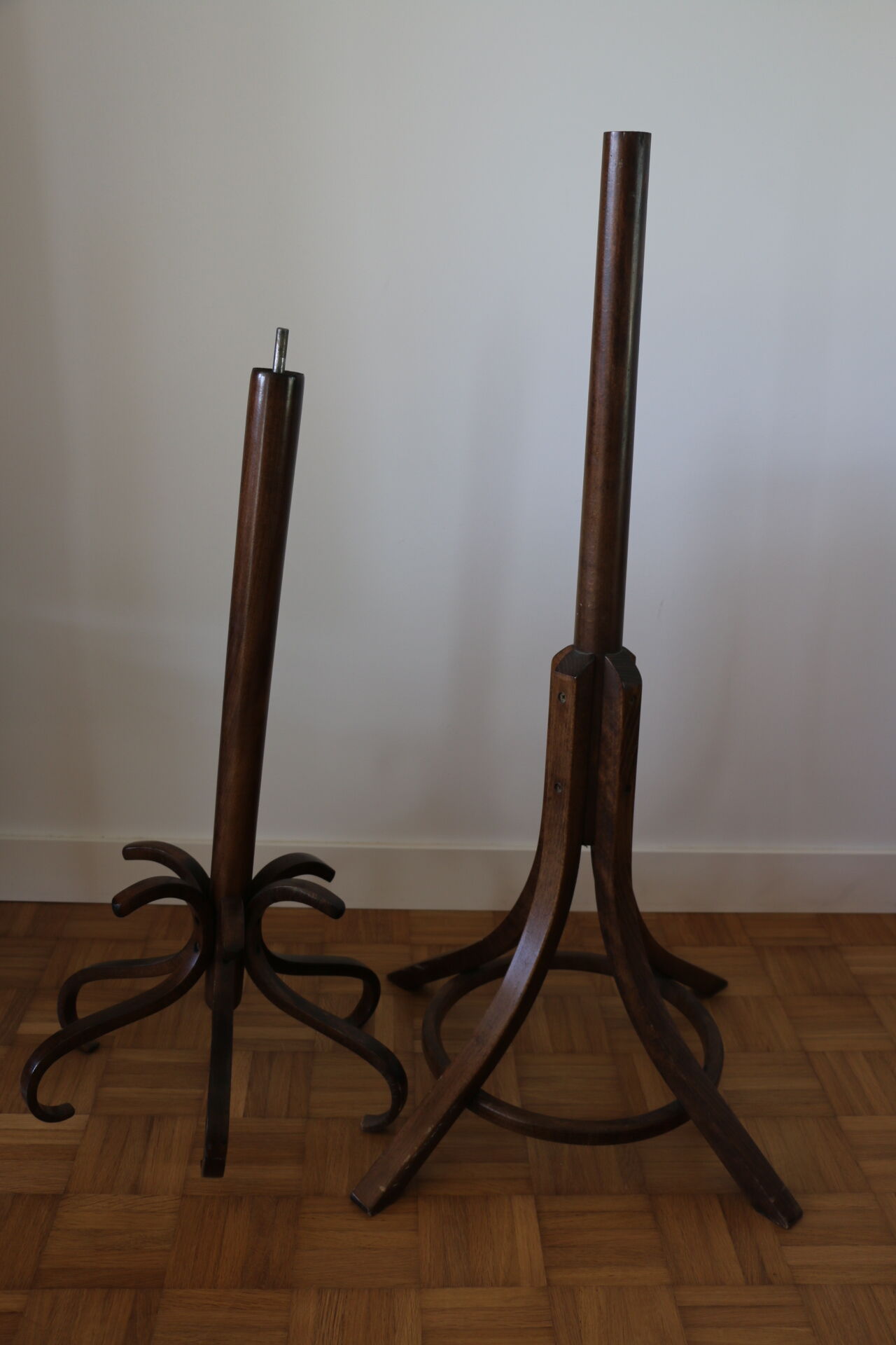 Coat rack parrot Baumann simple dark beech