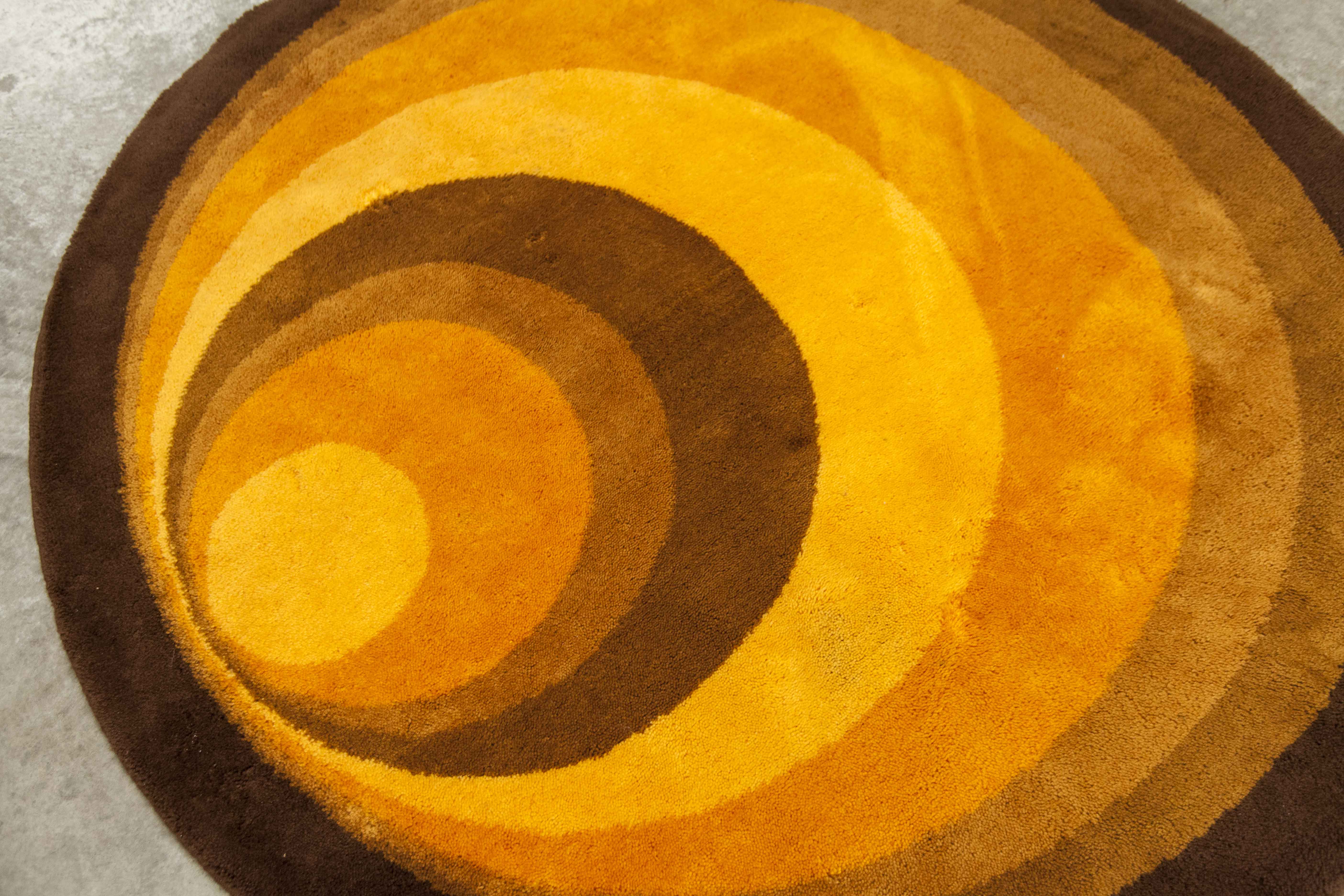 Round carpet 2m Scandinavian Schaeffler model "Atrium" synthetic from 1977