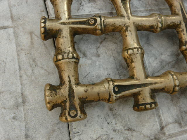 Dessous de plat en bronze imitation bambou