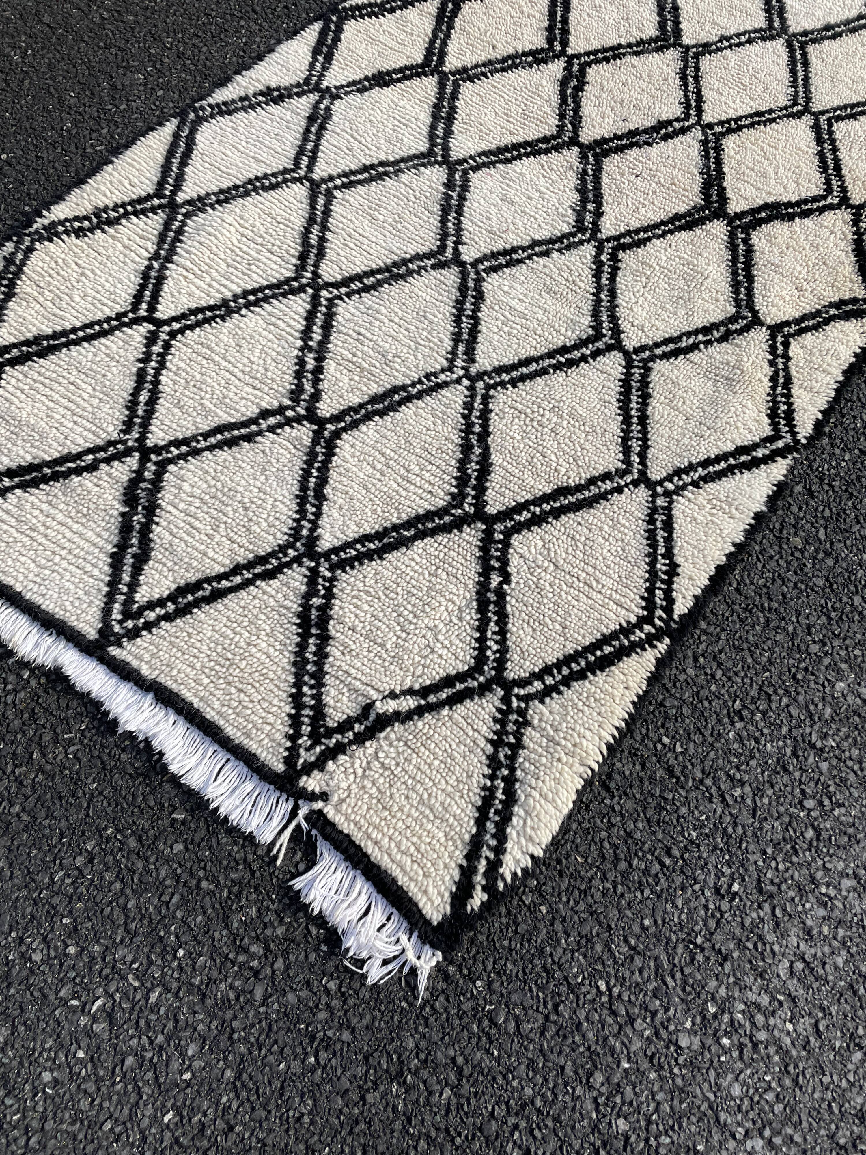 Berber carpet Beni Ouarain 110x250 cm