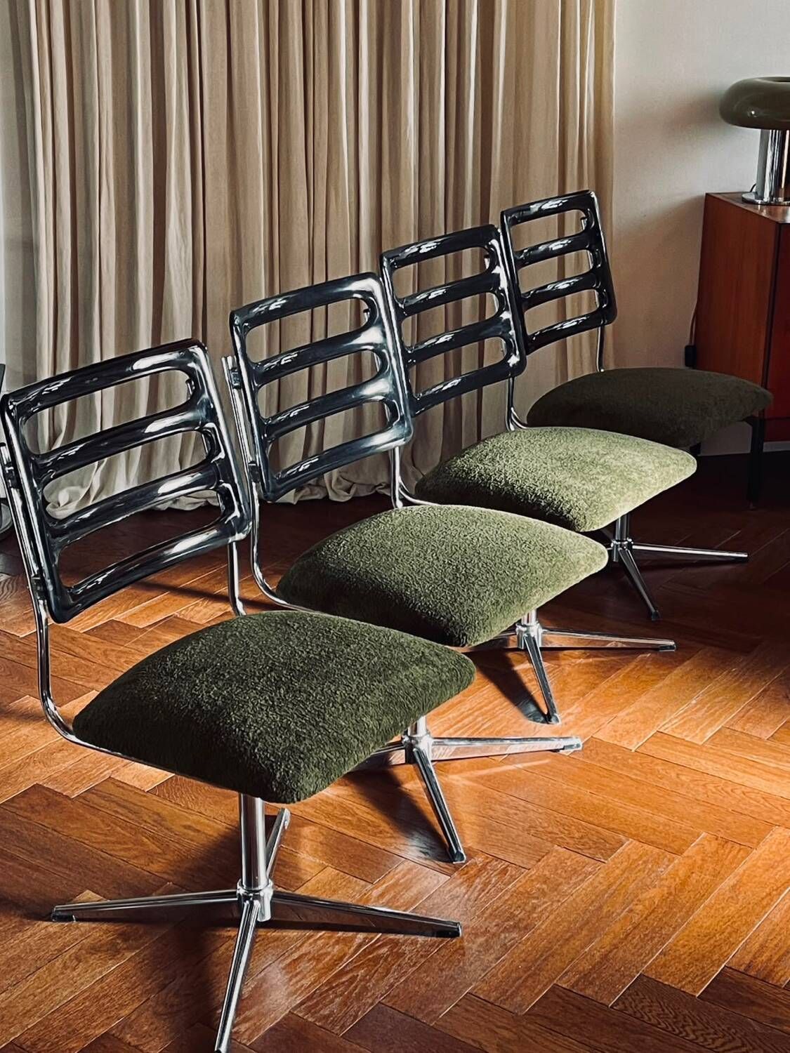 Set of 4 vintage swivel chairs in chrome steel – 1970s NAMCO