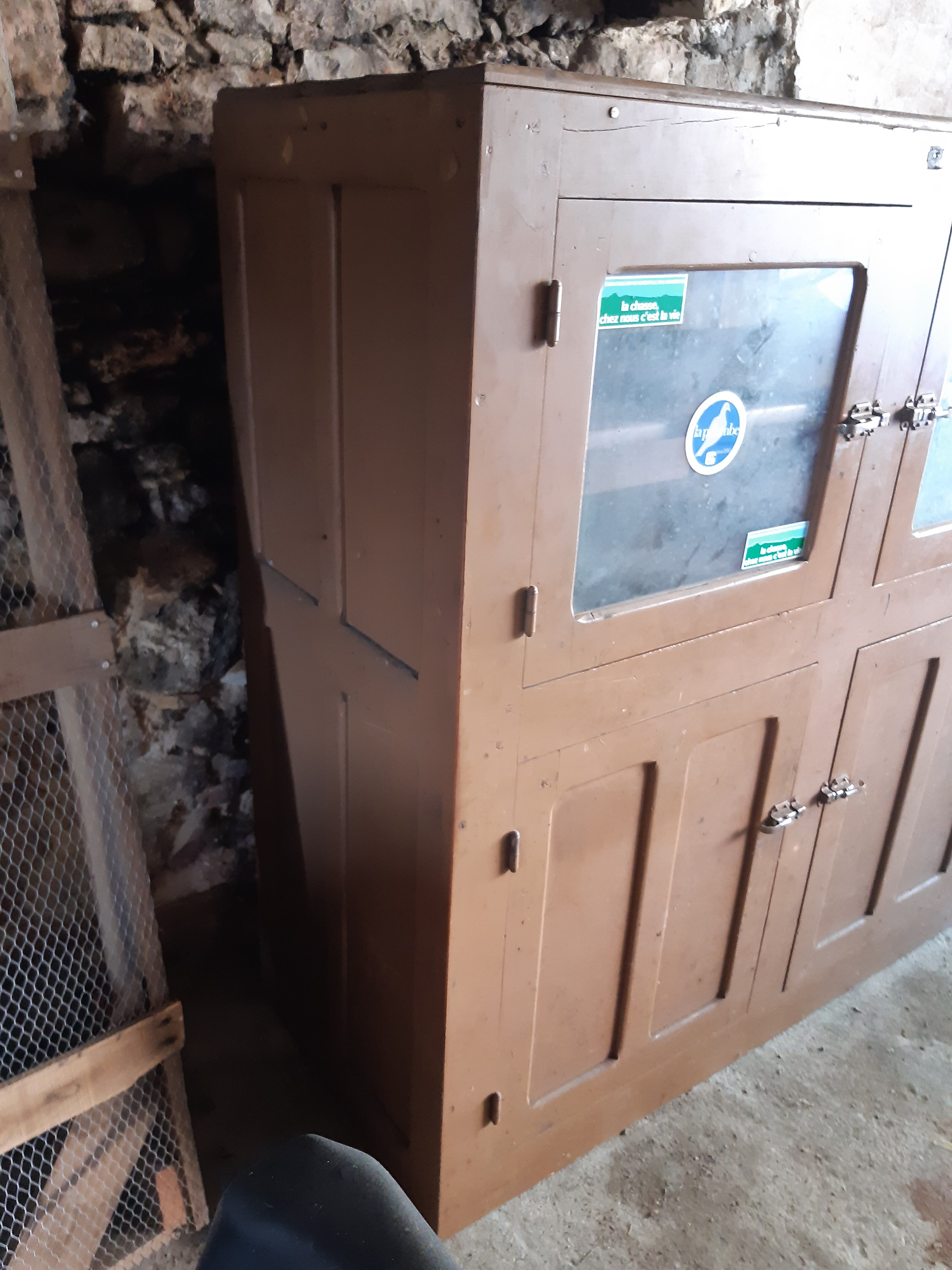 Antique gunsmith's showcase