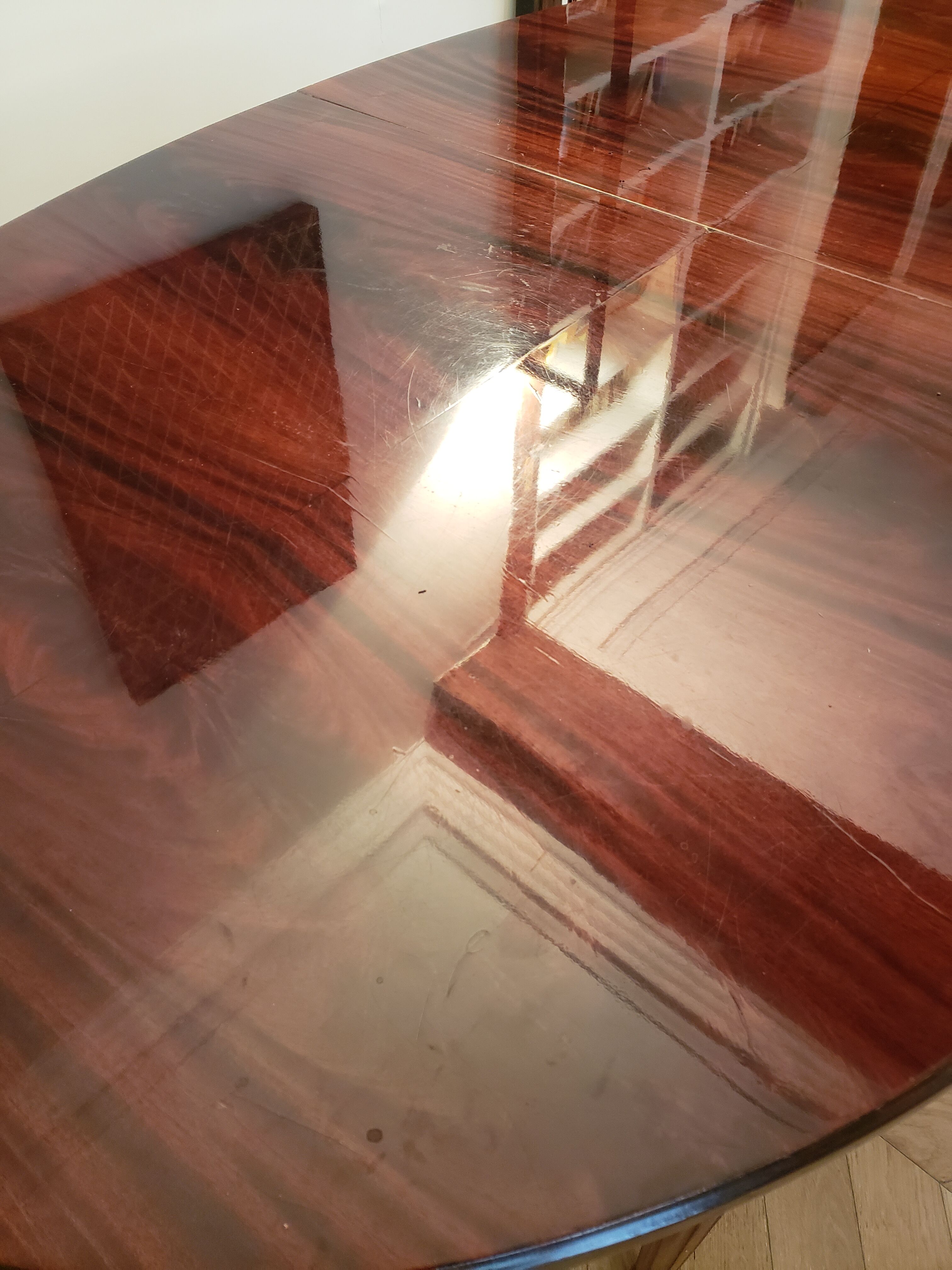 Louis XVI oval table in mahogany, 2 extensions