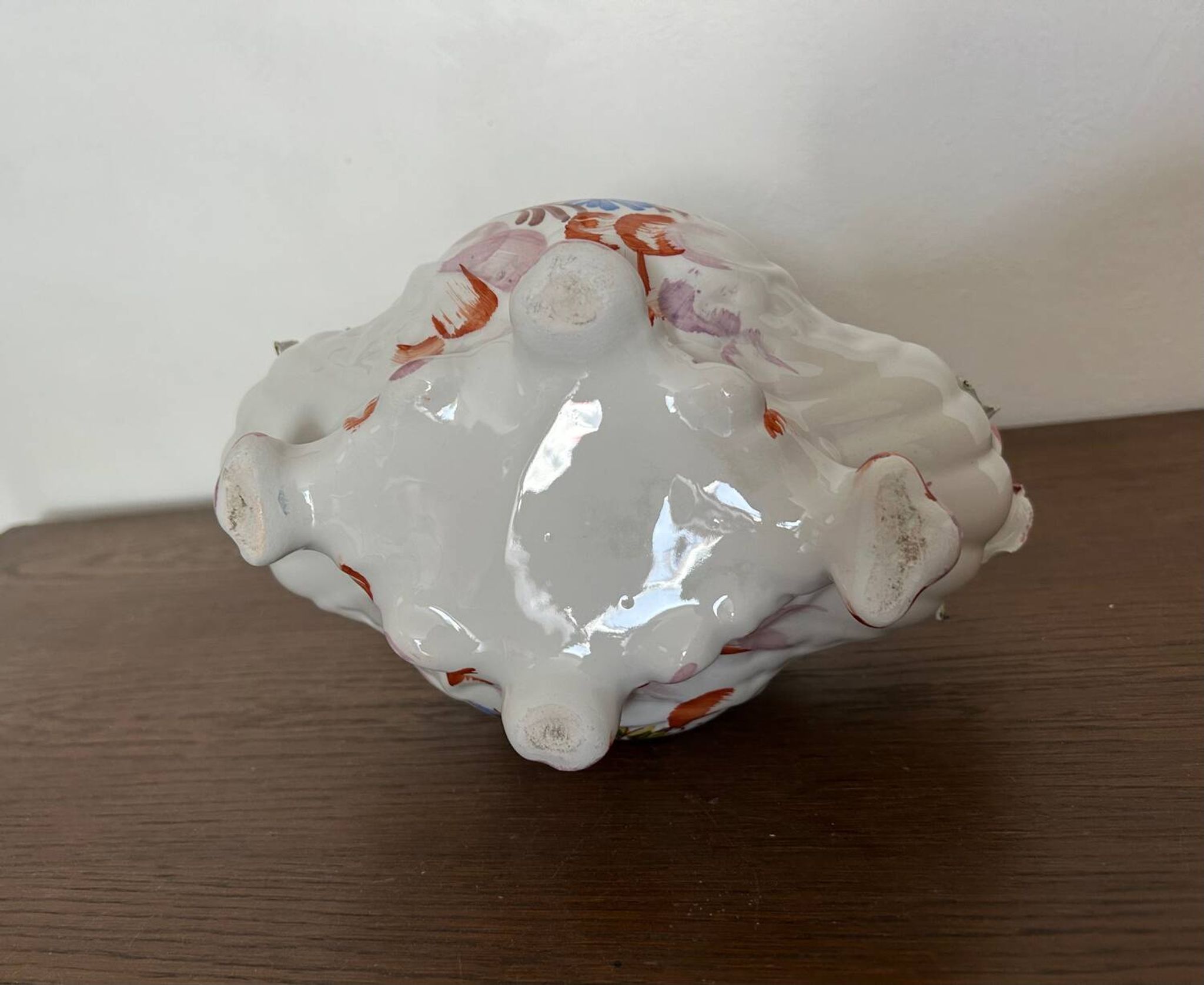 Soup tureen