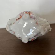 Soup tureen