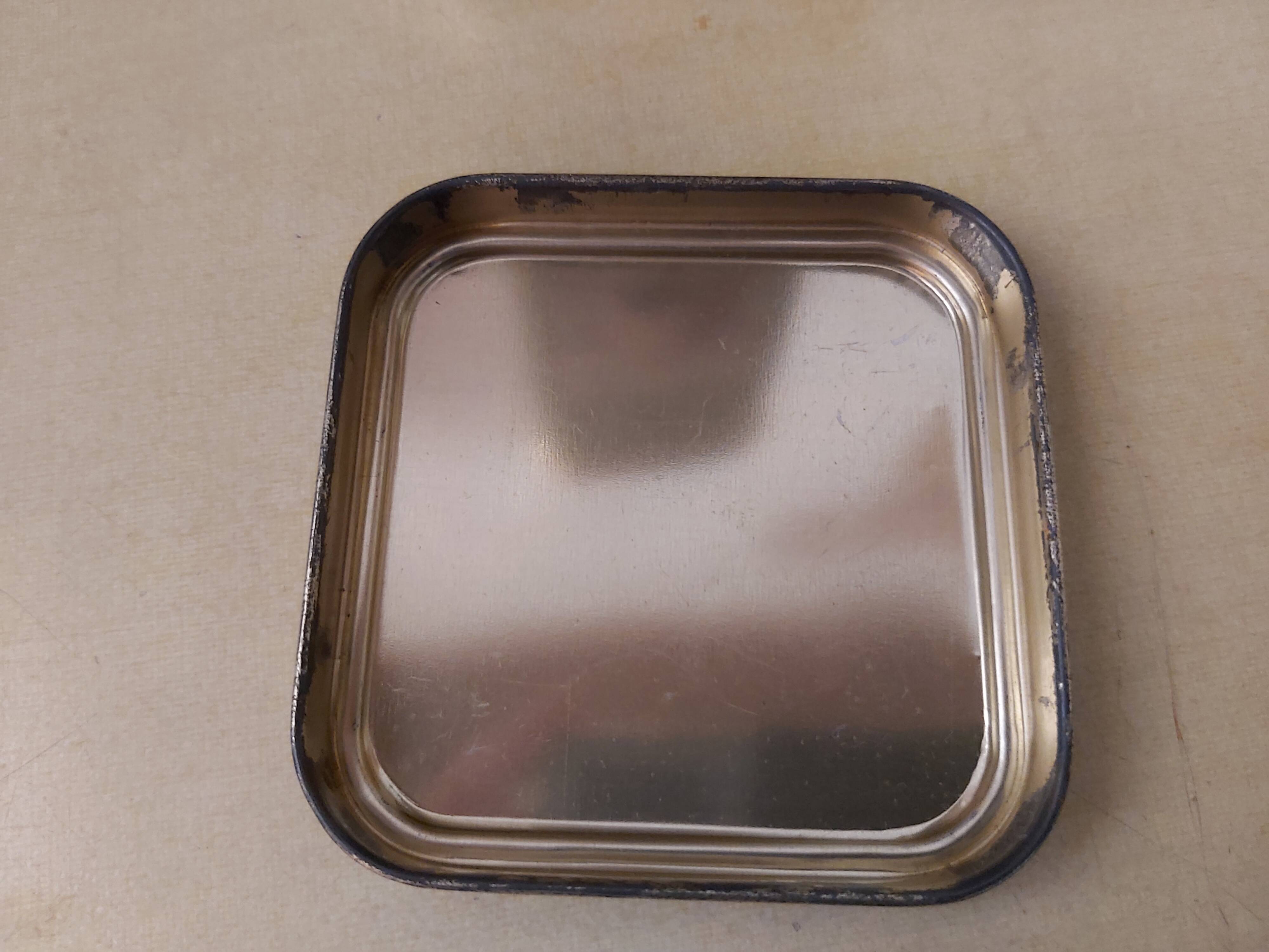 Antique metal box Chicory Leroux