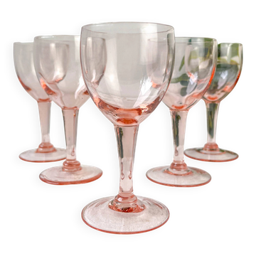 5 verres à vin rouge vintage en verre rose à facettes – années 1950 – élégance française