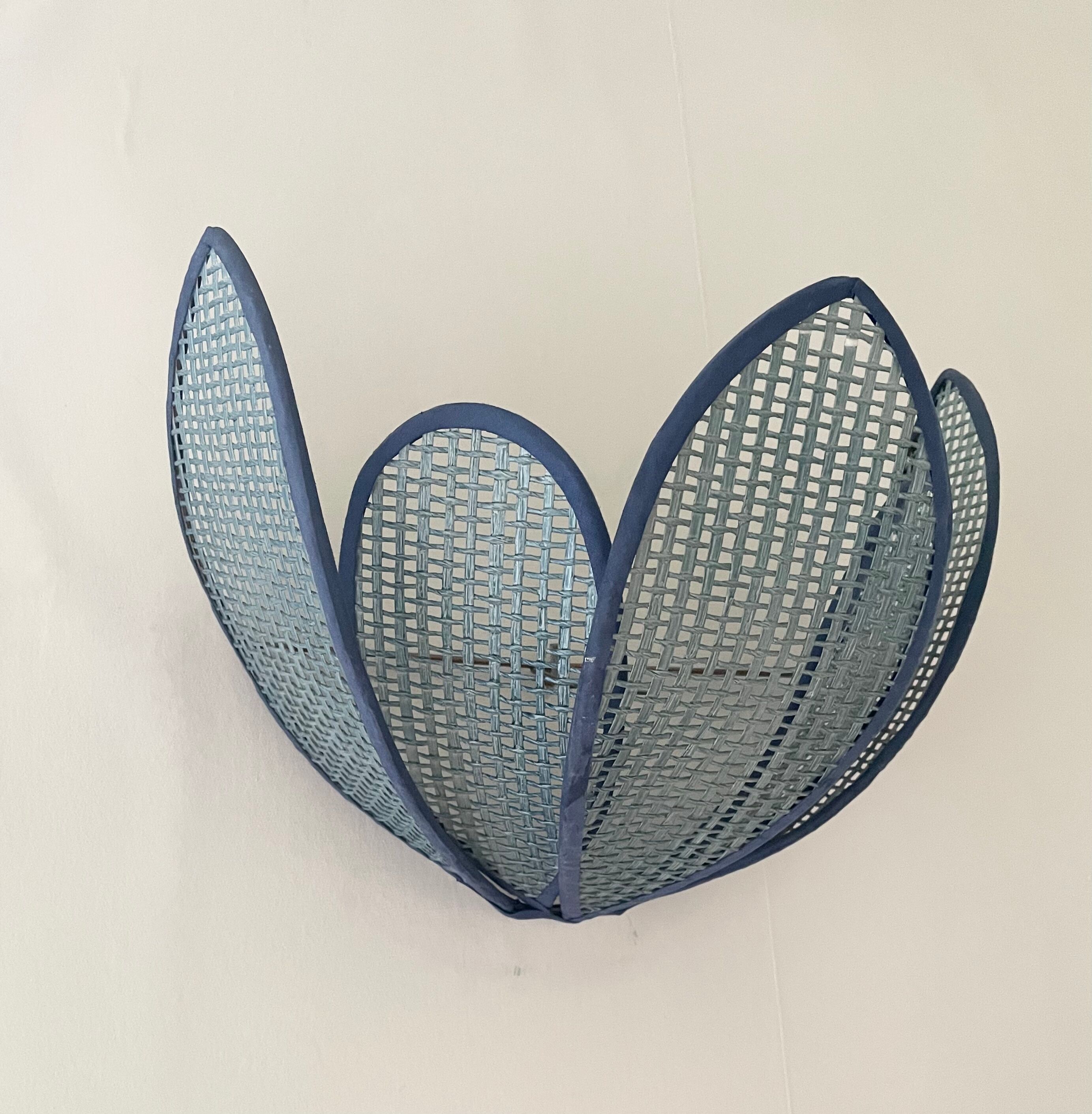 Lotus flower canning wall lamp