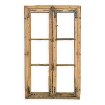 Fenêtre ancienne en sapin avec bâti (un carreau ouvrant)