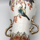 Vase in asian porcelain decorated with birds