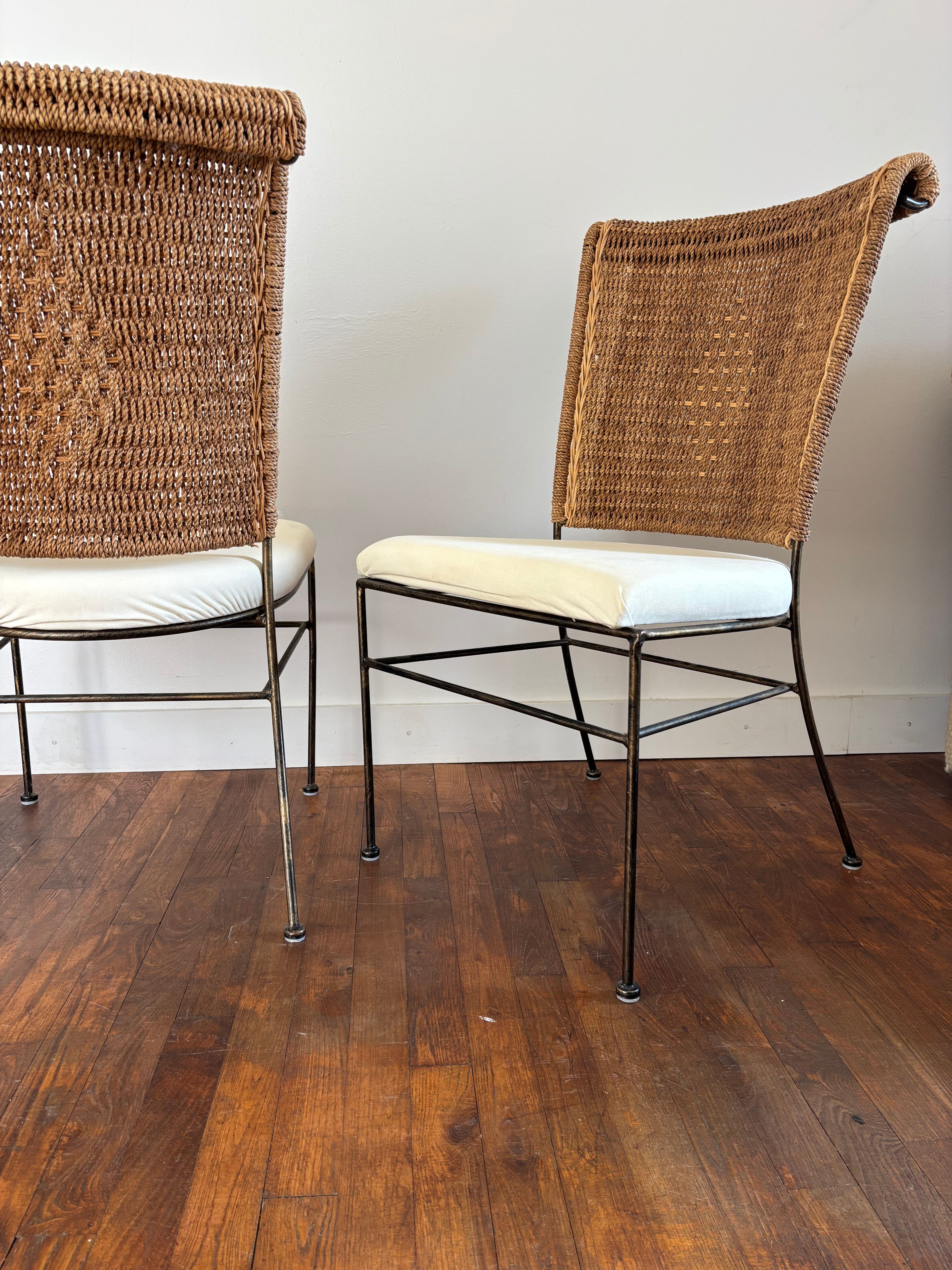 Chaises en fer et corde tressée