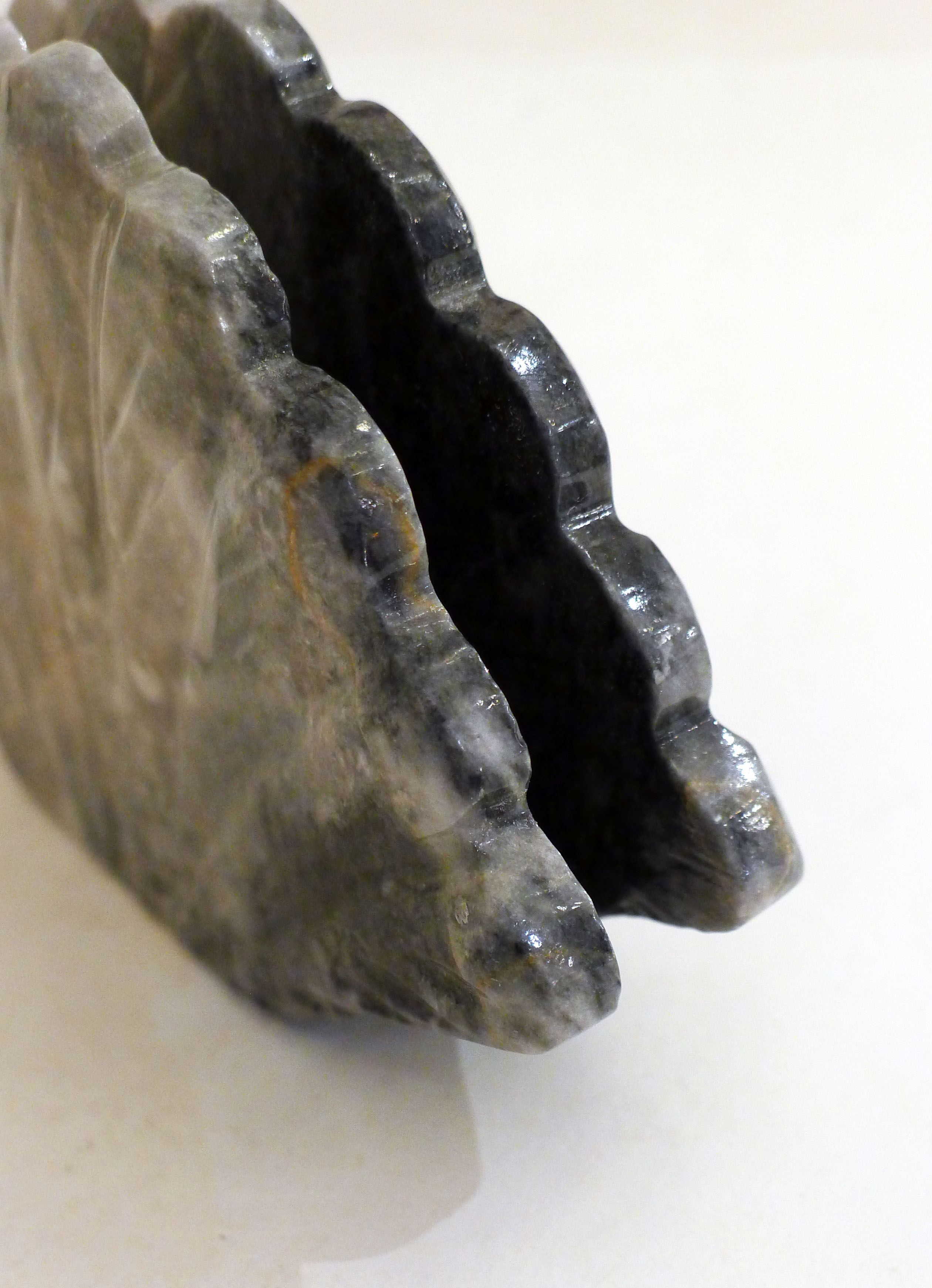 Letter holder Marble shell