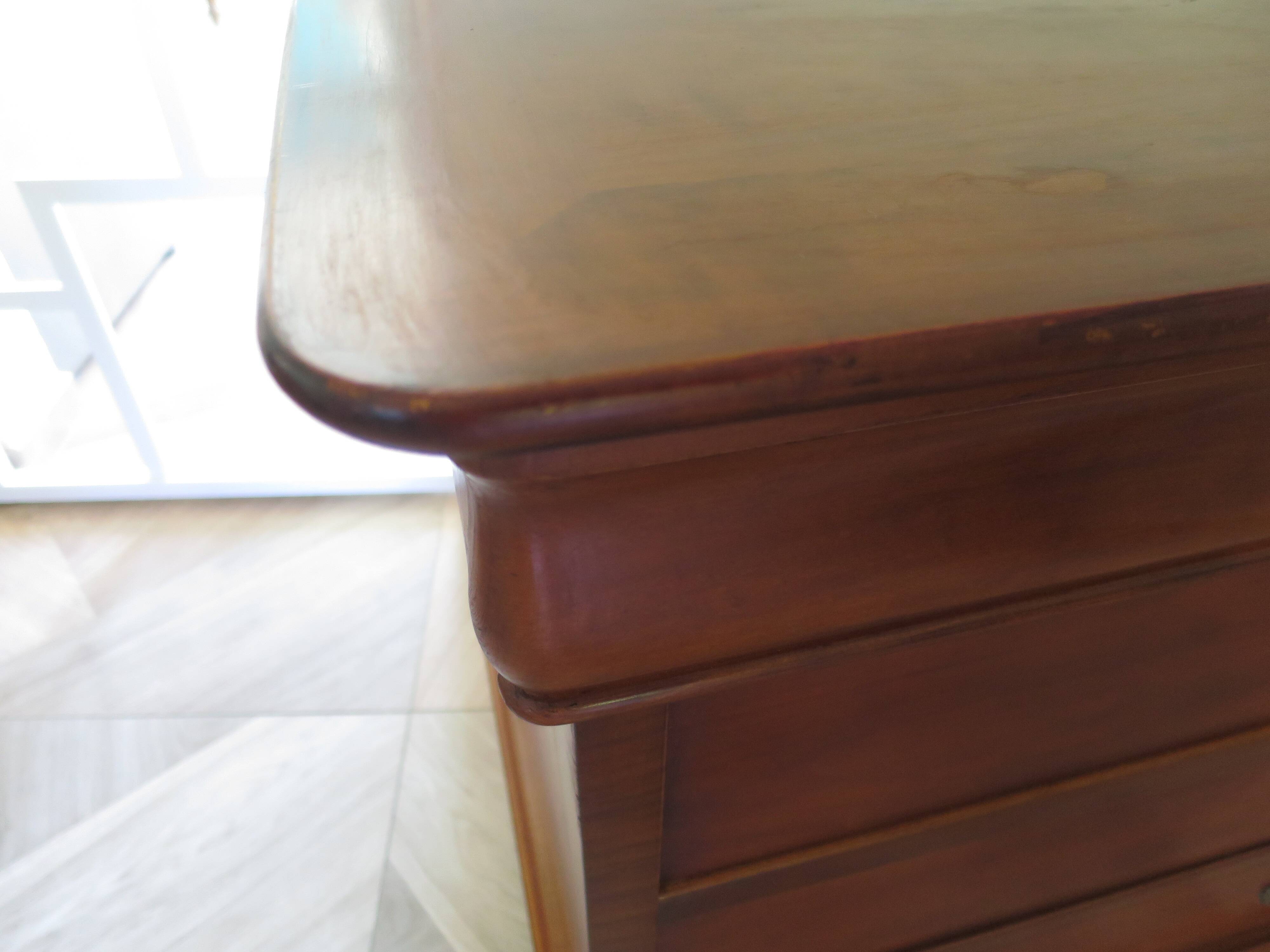 Beautiful Louis Philippe chest of drawers with 4 drawers - 3 locks - in cherry wood - 1980s