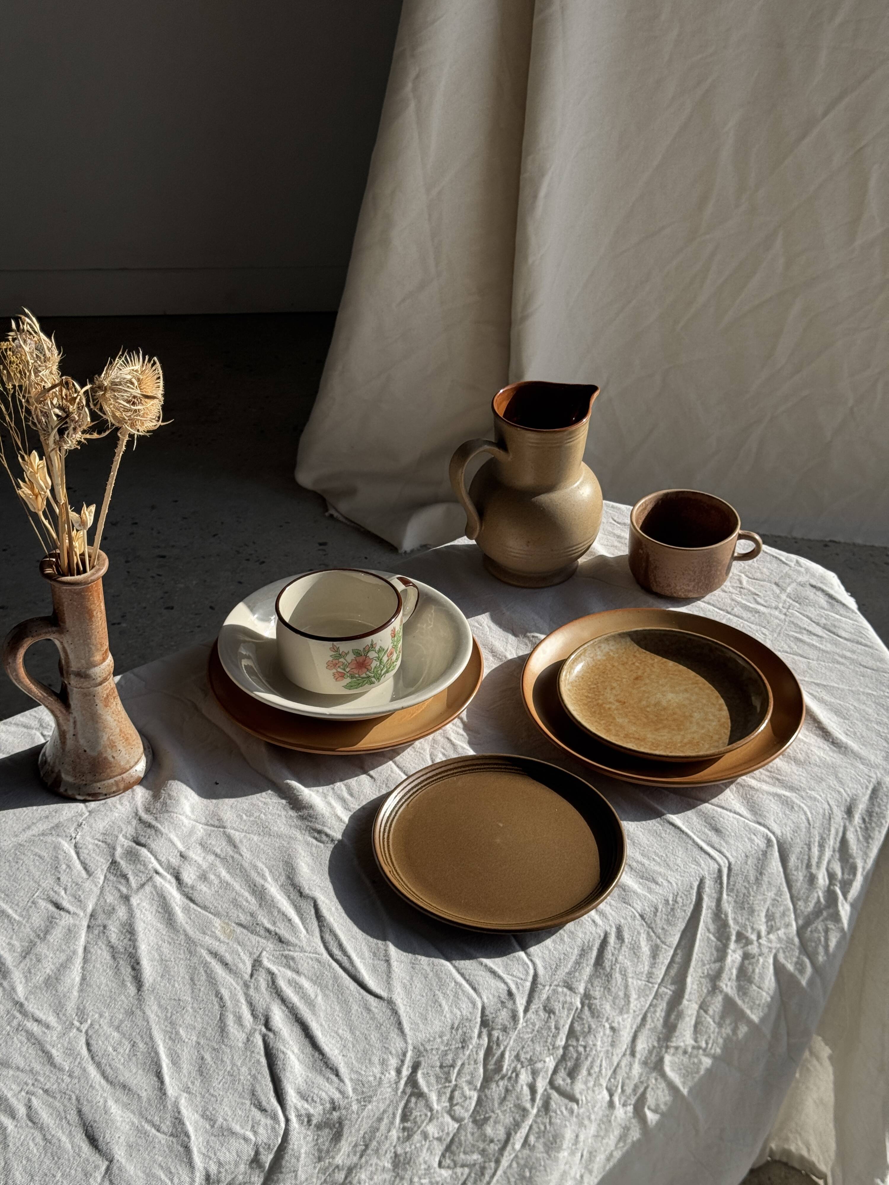 Tasse en grès émaillé brun H6,5 D10,5