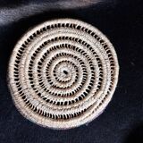 2 small wicker baskets/trays