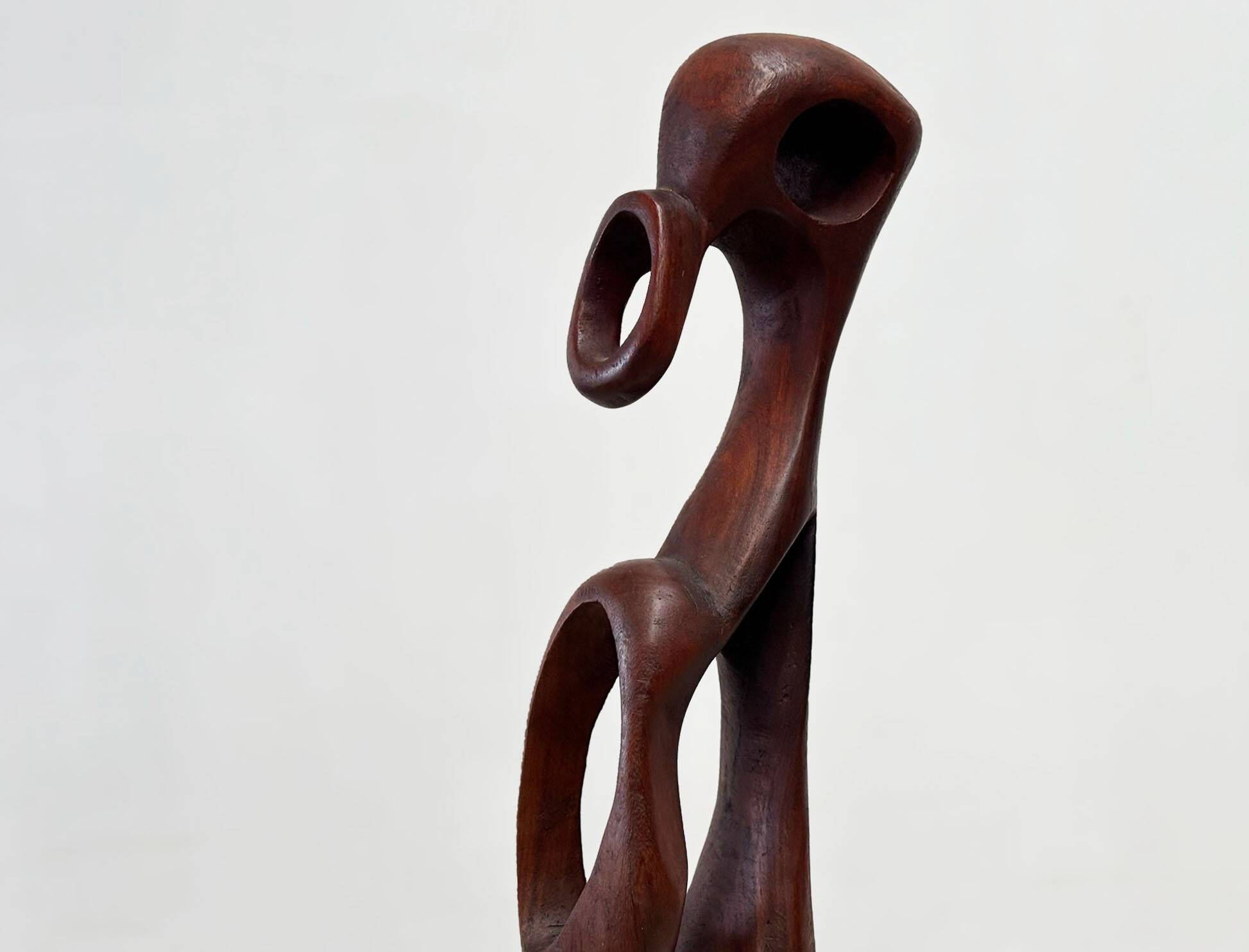 Sculpture abstraite en bois des années 1960