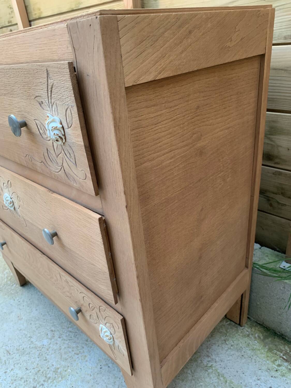 Art Deco chest of drawers