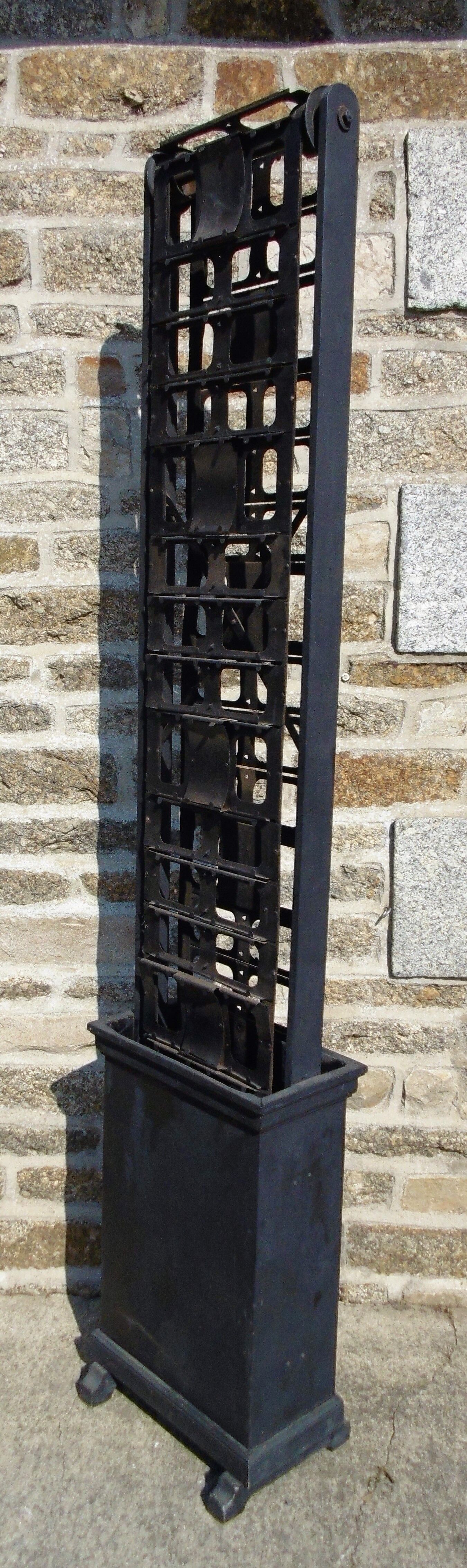 Former postcard drop-down display