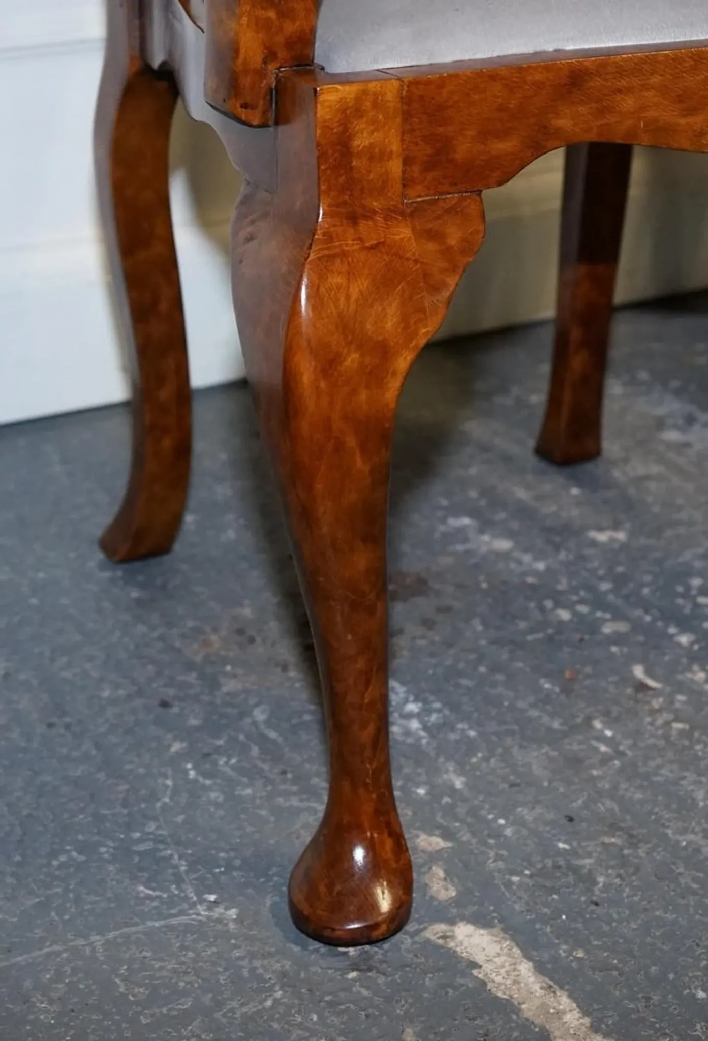 Art Deco Queen Anne Style Armchairs in Walnut Burl, 1920s, Set of 2