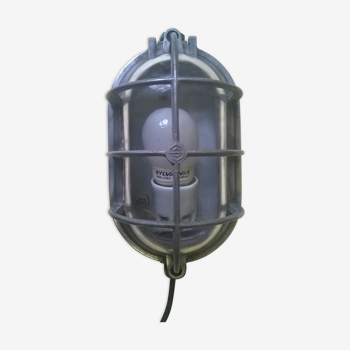 Former industrial aluminum wall light c.1950