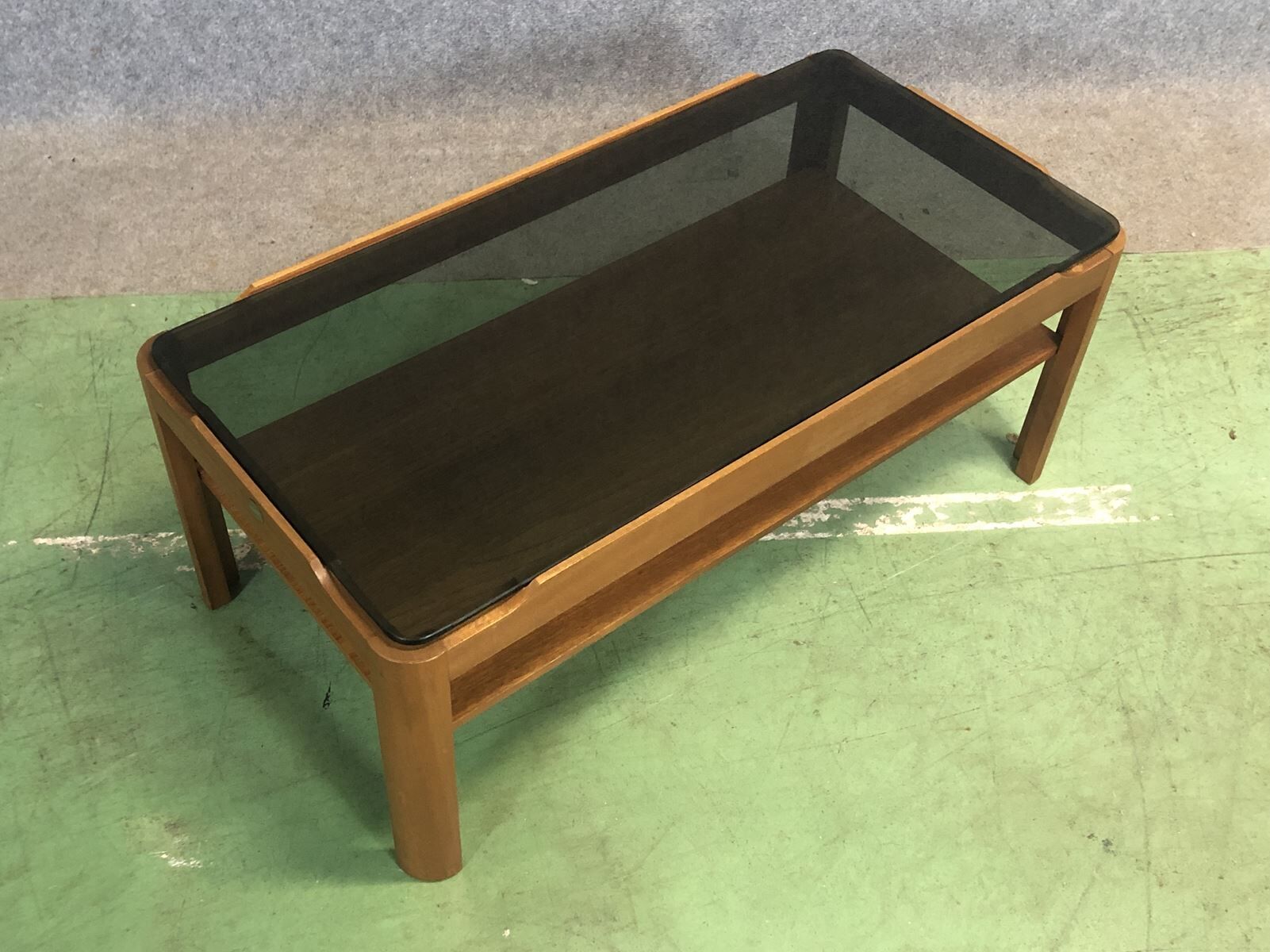 Teak coffee table and glass tray - 70s